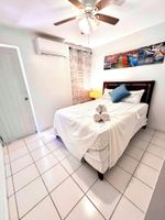 Alquiler Vacacional - Rincon 2-bedrm apartment with Generator, AC, walk to beach, pool option & town.