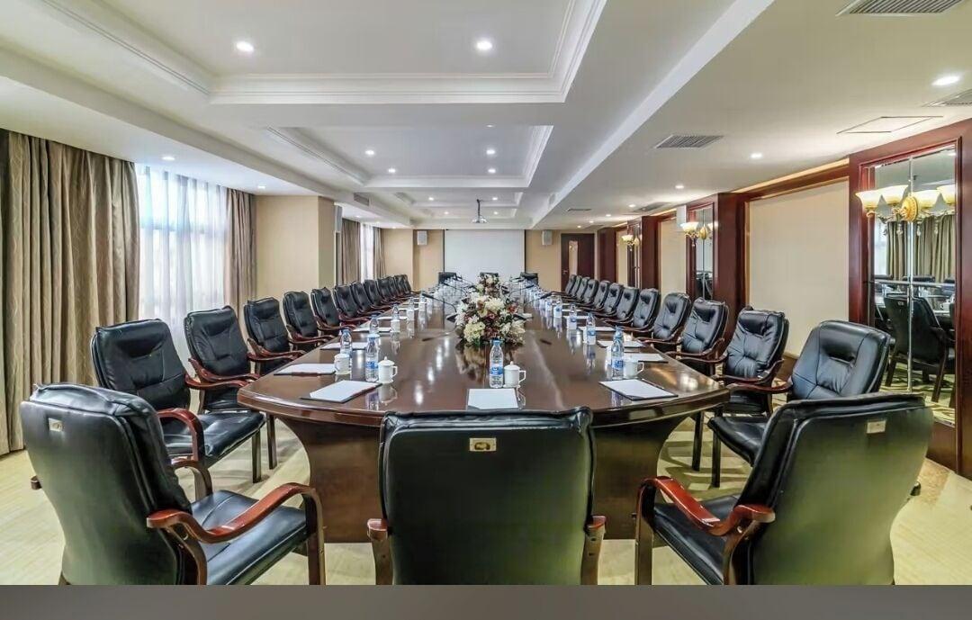 Sala de Reuniones huizhouhuiyanglijingguojihuayanjioudian