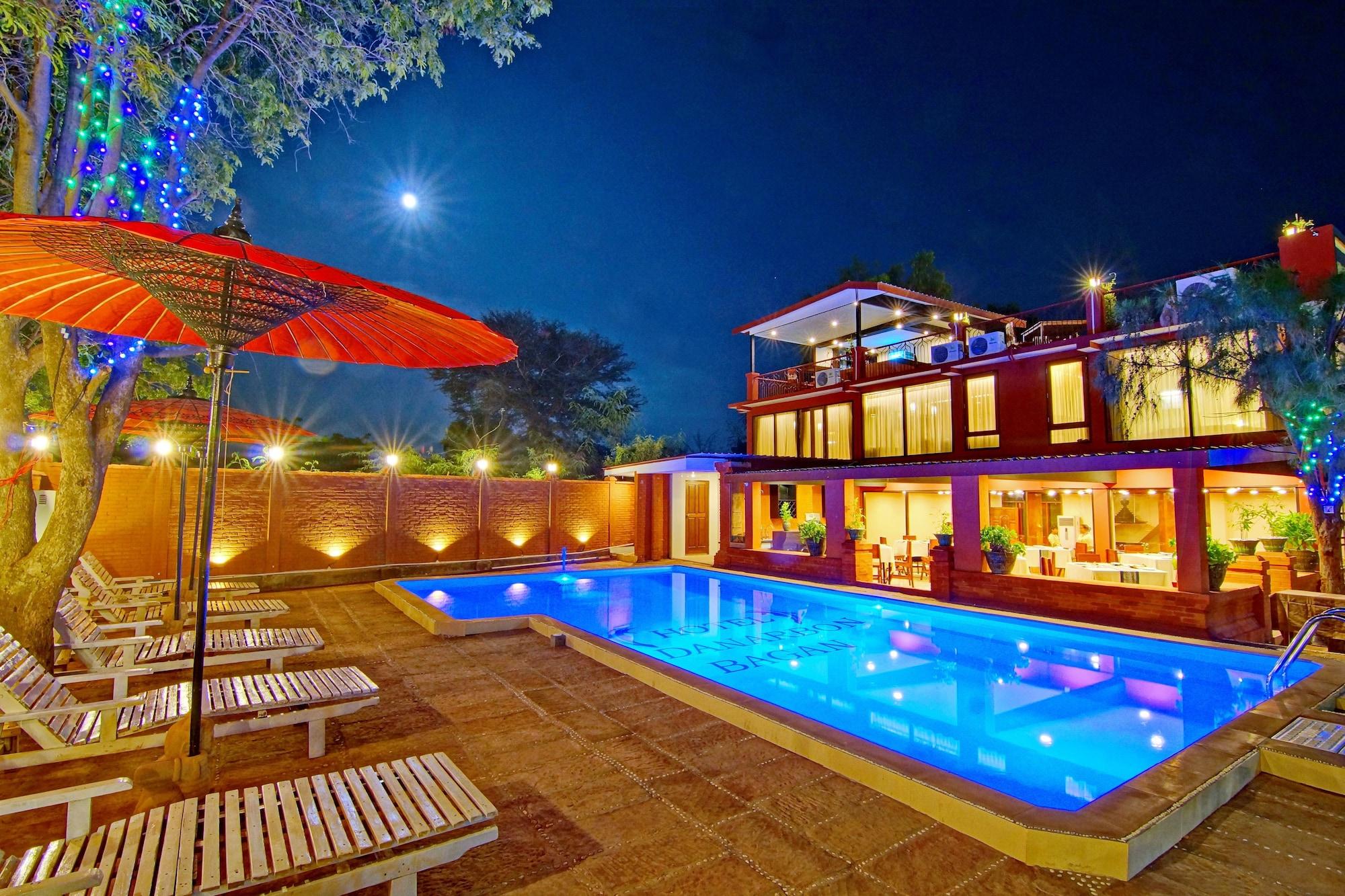 Bar/Salón Hotel Yadanarbon Bagan