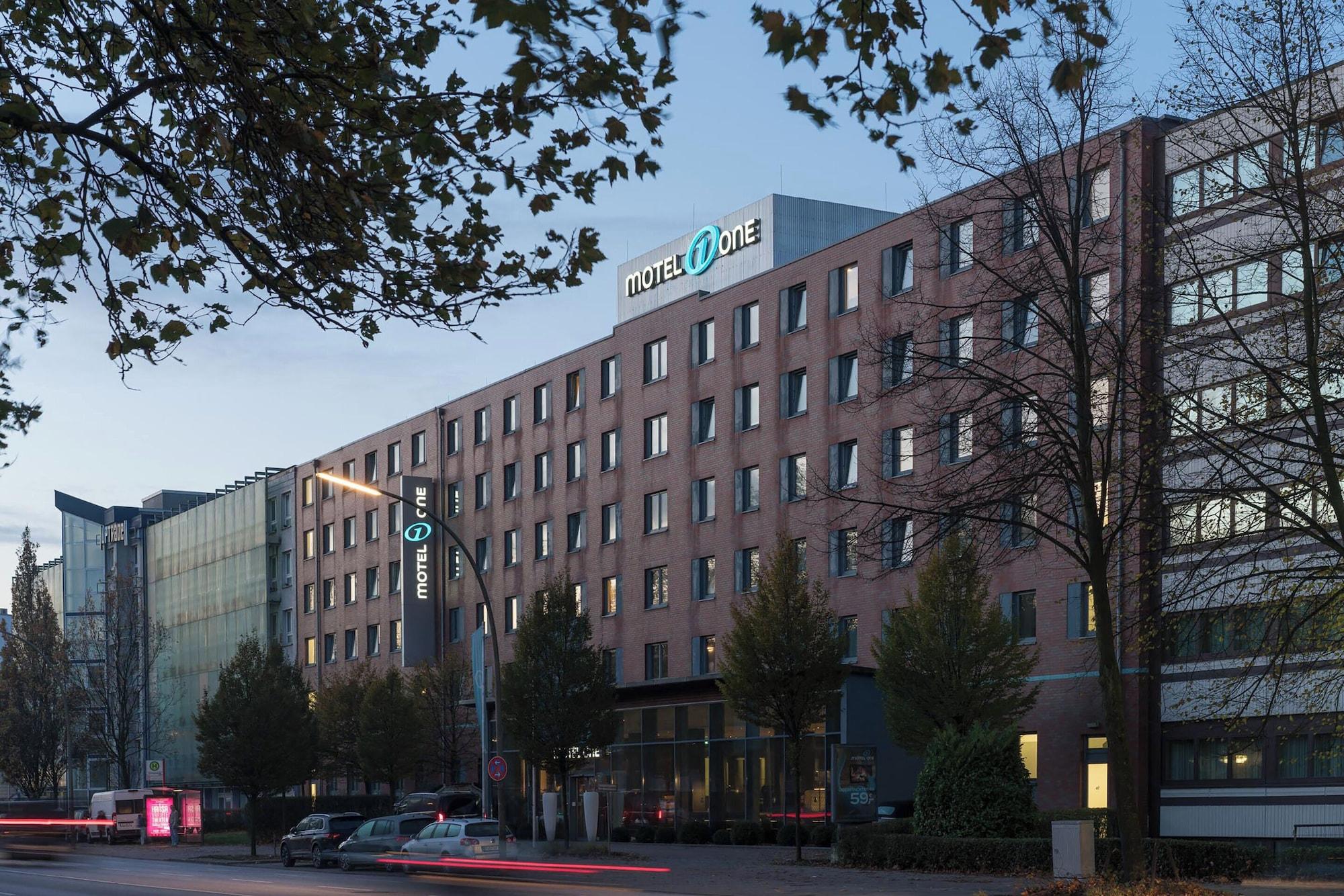 Vista Exterior Motel One Hamburg - Altona