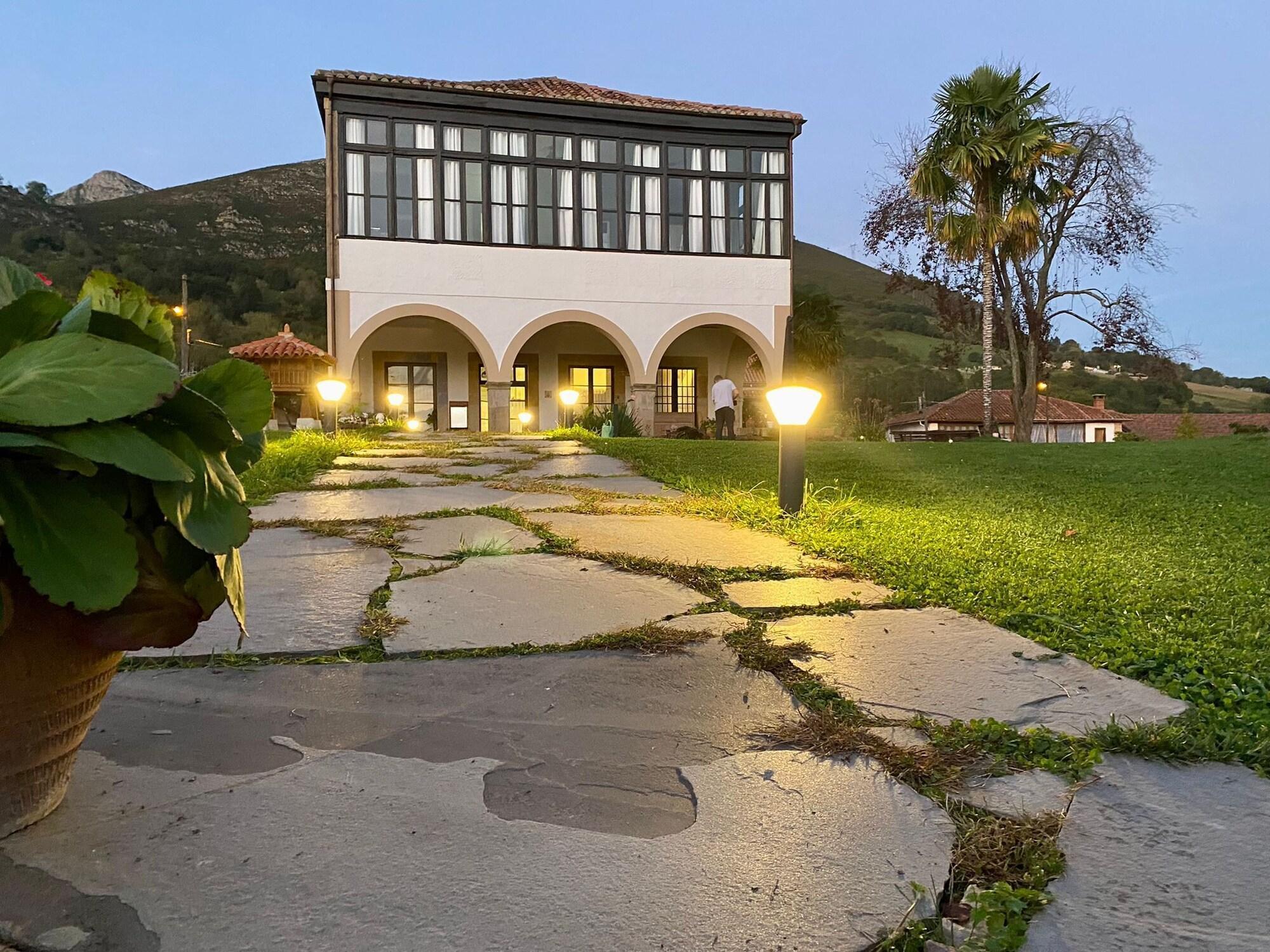 Vista Exterior LA VENTA DE MIYARES - CASA DE INDIANOS