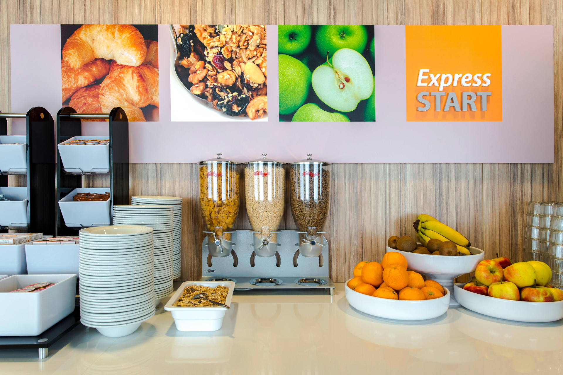 Restaurant Holiday Inn Express Rotterdam - Central Station by IHG