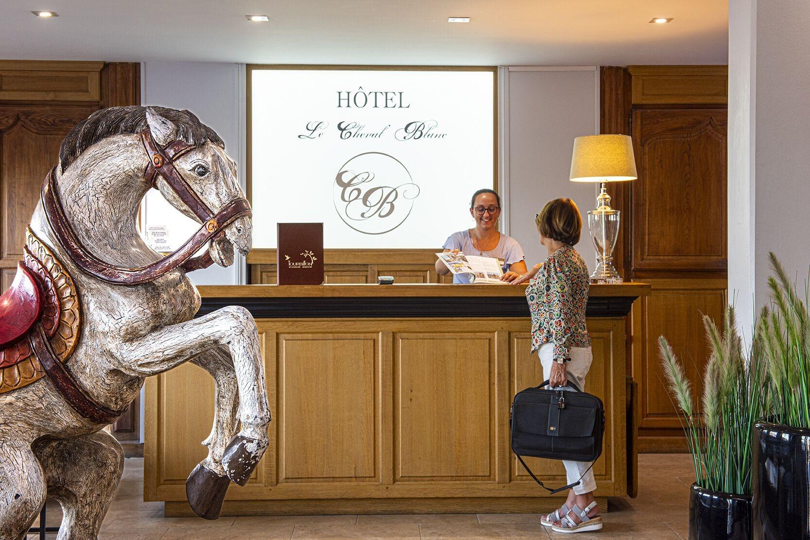 Vista Lobby Best Western Le Cheval Blanc - Vieux Port
