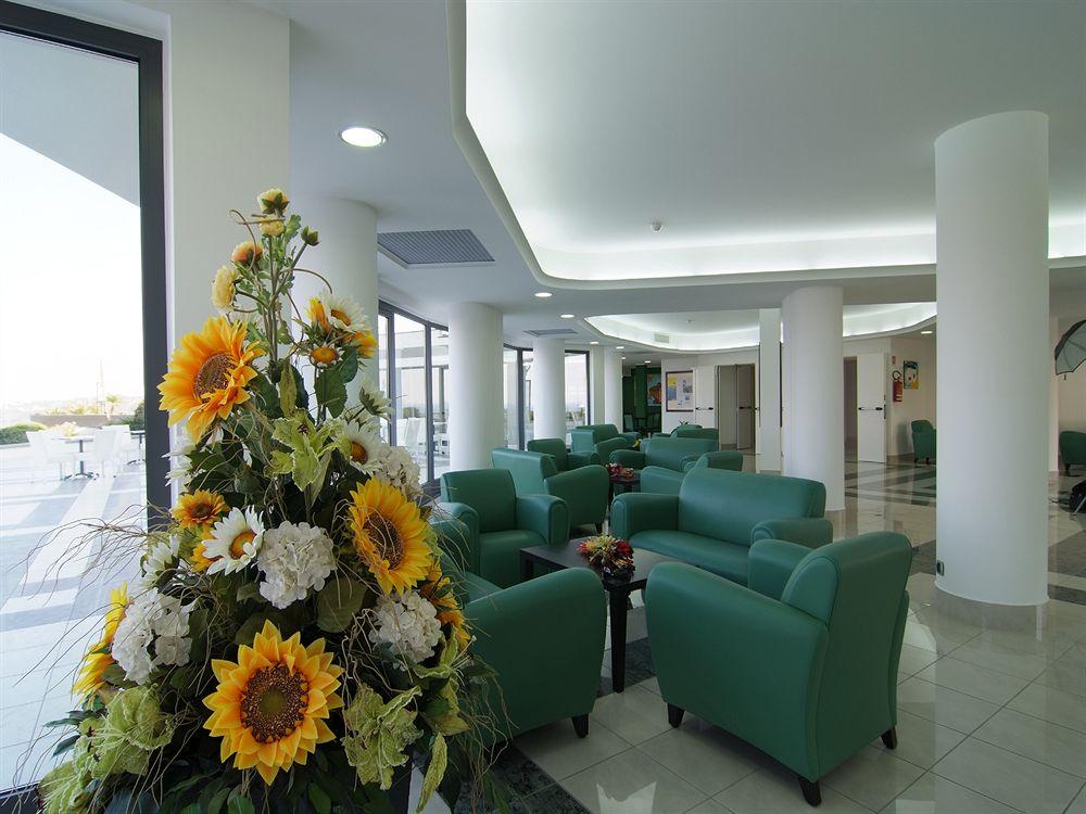 Vista Lobby Park Hotel Mirabeau
