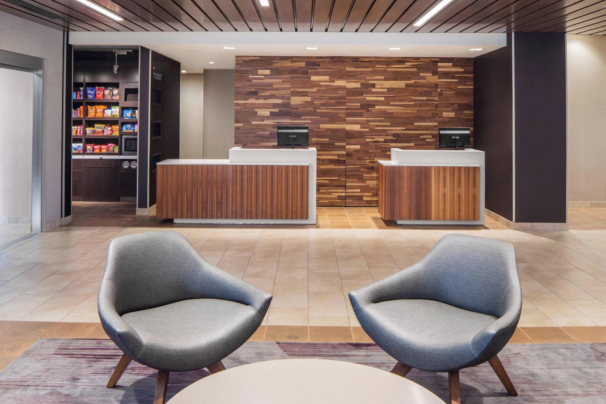 Vista Lobby Courtyard by Marriott Wayne Fairfield