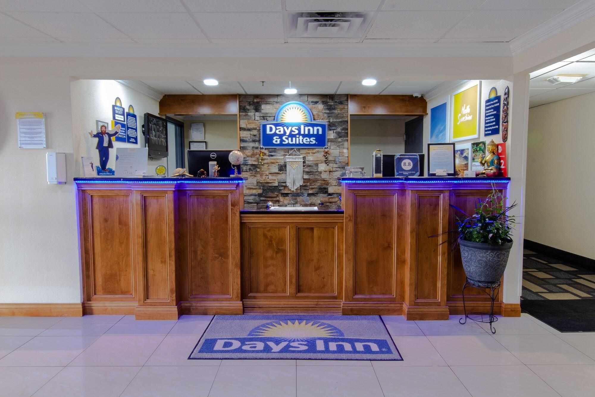 Vista Lobby Days Inn & Suites by Wyndham Commerce