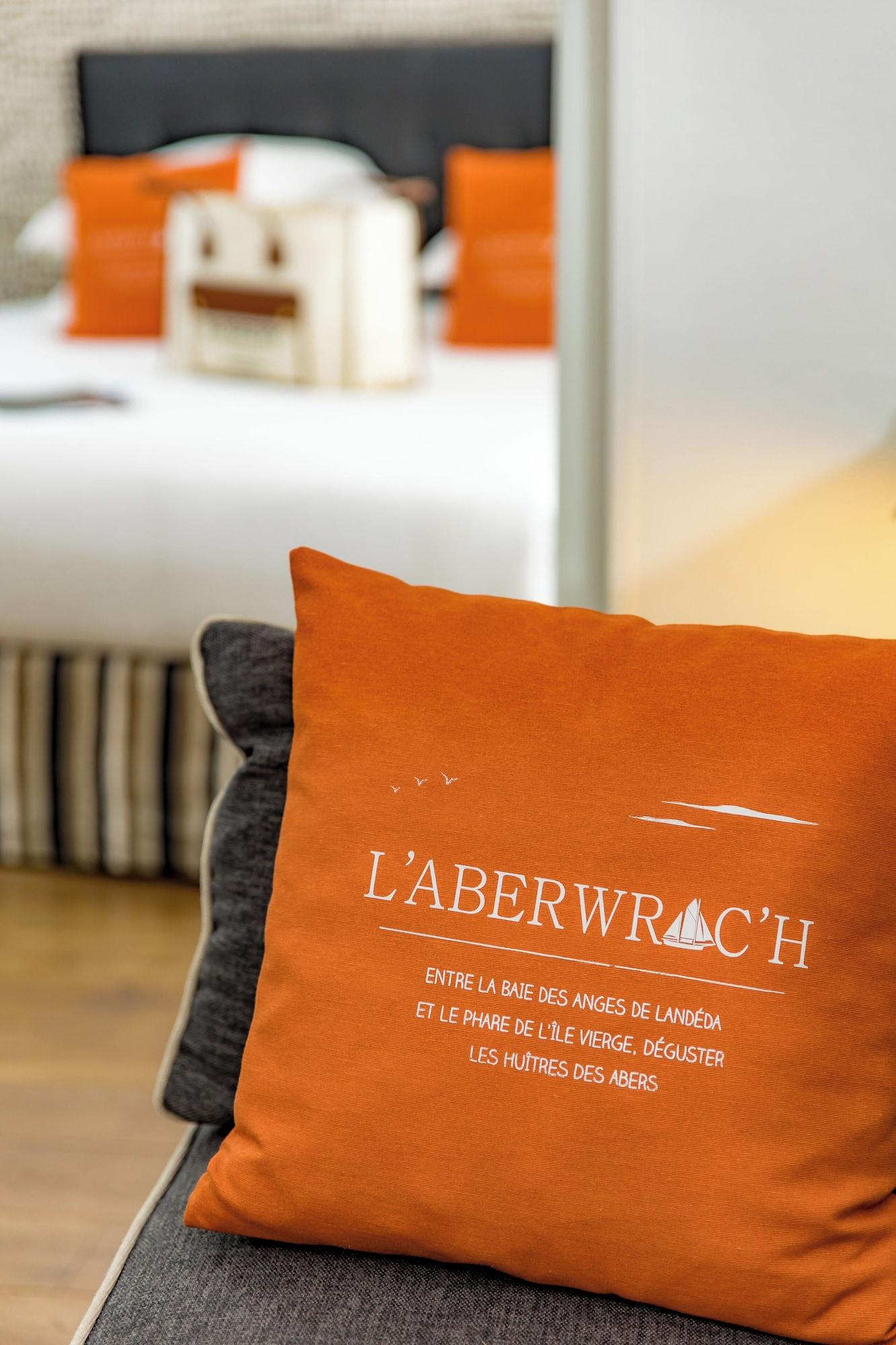 Habitación Hôtel la Baie des Anges, son SPA marin et sa piscine couverte et chauffée