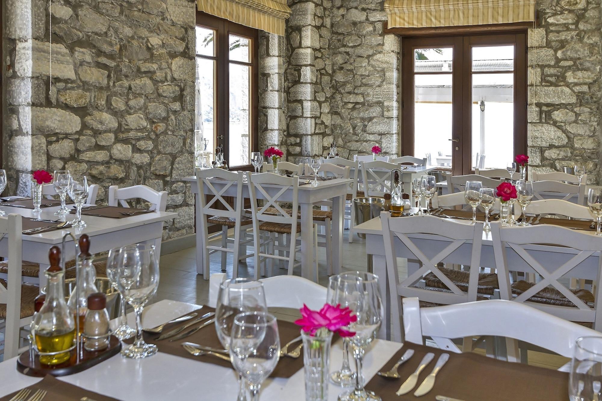 Restaurant Itilo Traditional Hotel