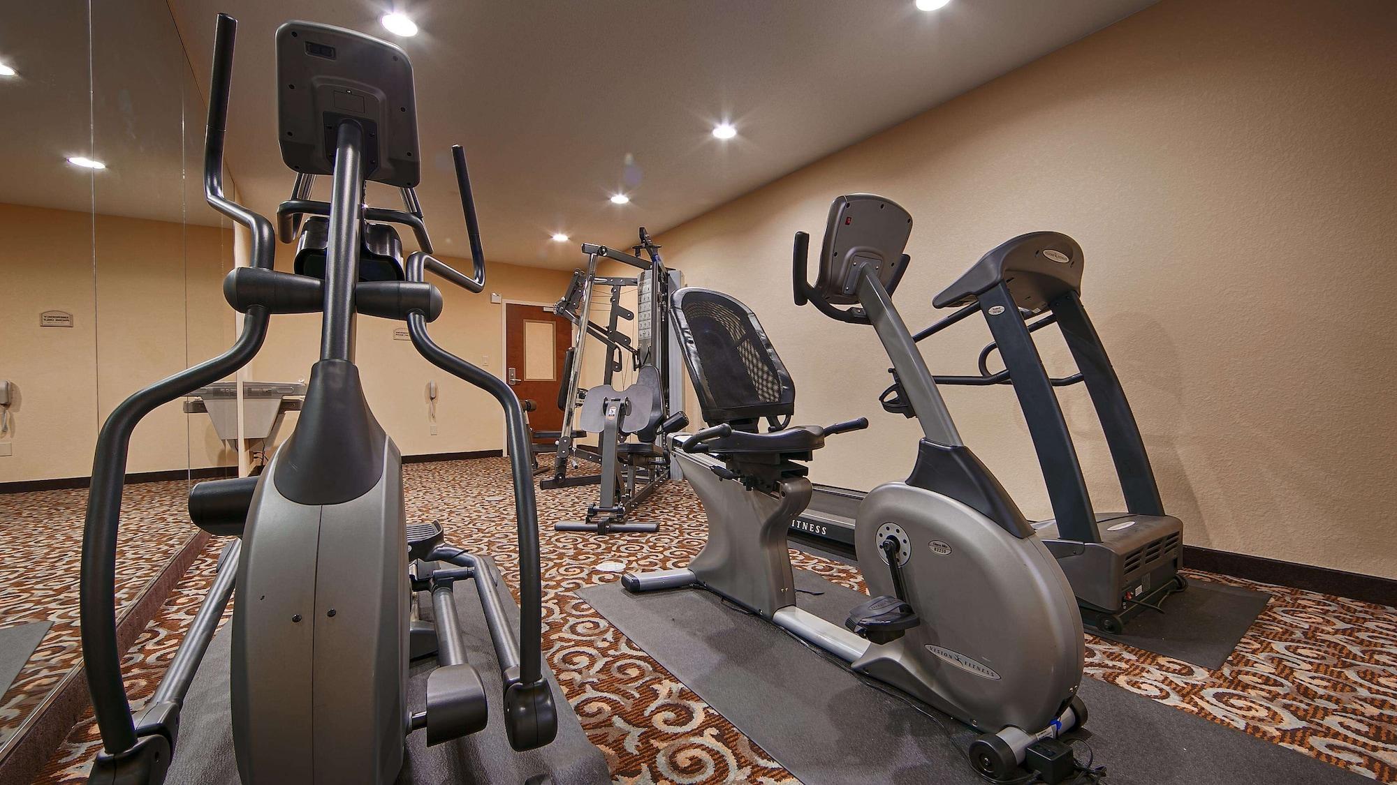 Gimnasio Best Western Bastrop Pines Inn
