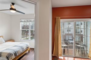 Alquiler Vacacional - Metro & Andrews AFB Nearby – Perfect Townhome