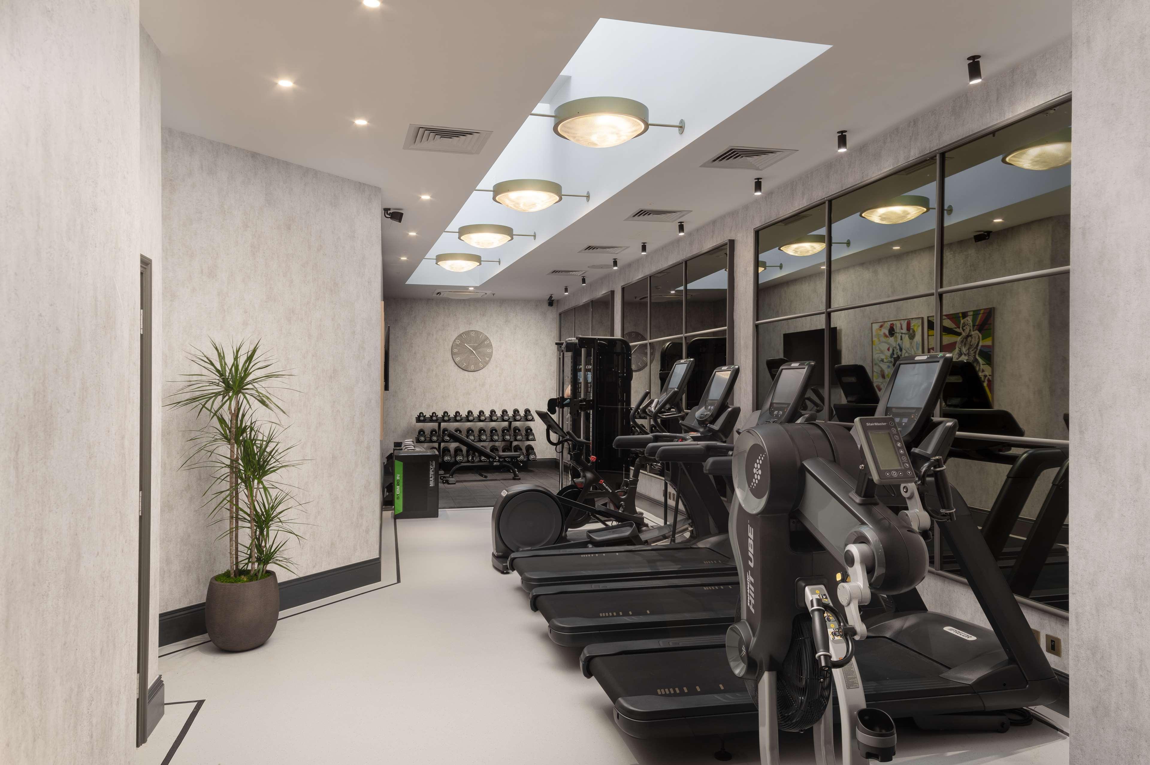 Instalaciones Recreativas Lost Property St. Paul's London, Curio Collection By Hilton