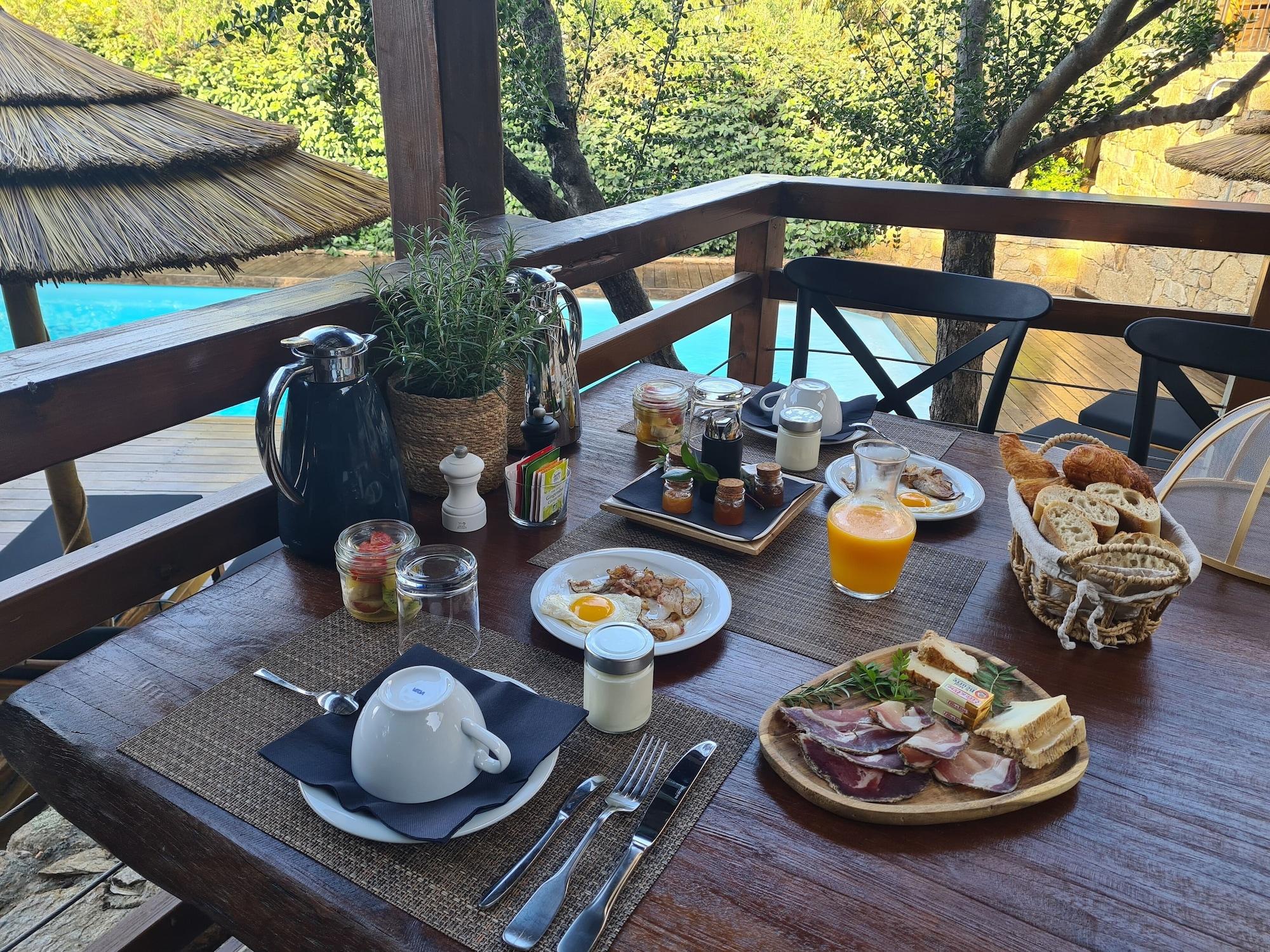 Restaurant Chambre d'Hote Casa Maredda