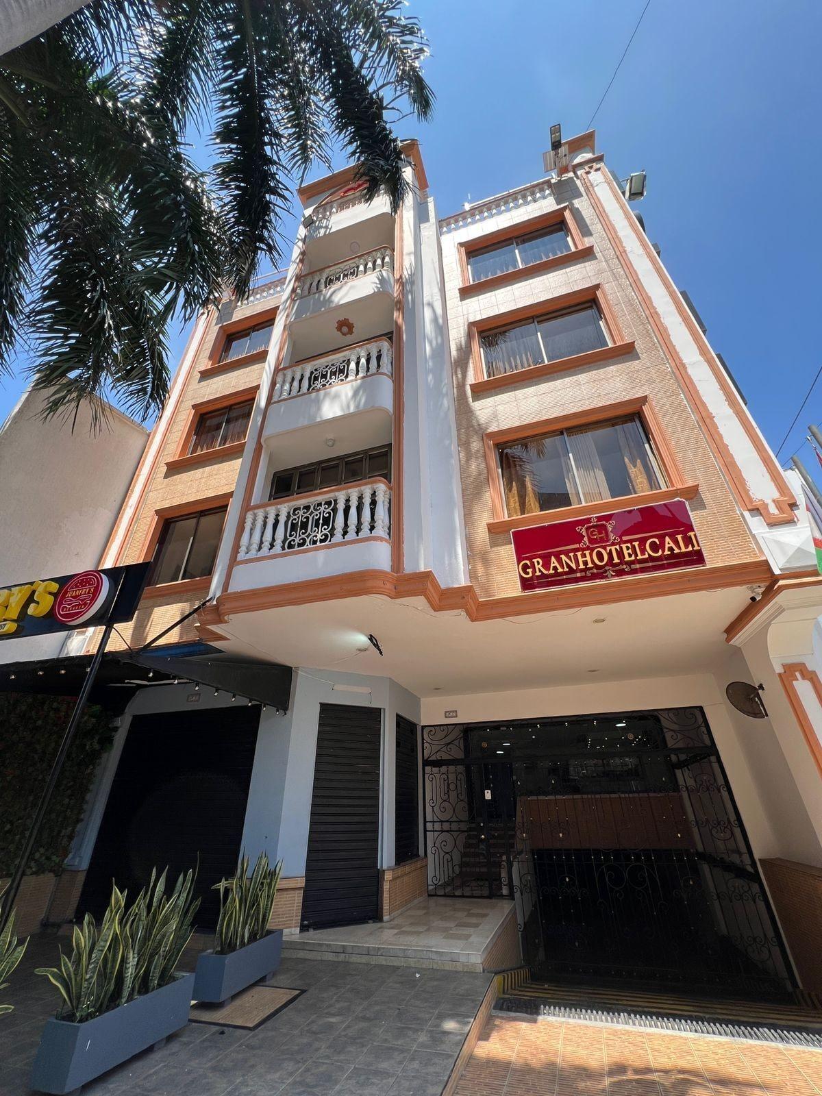 Vista Exterior GRAN HOTEL CALI