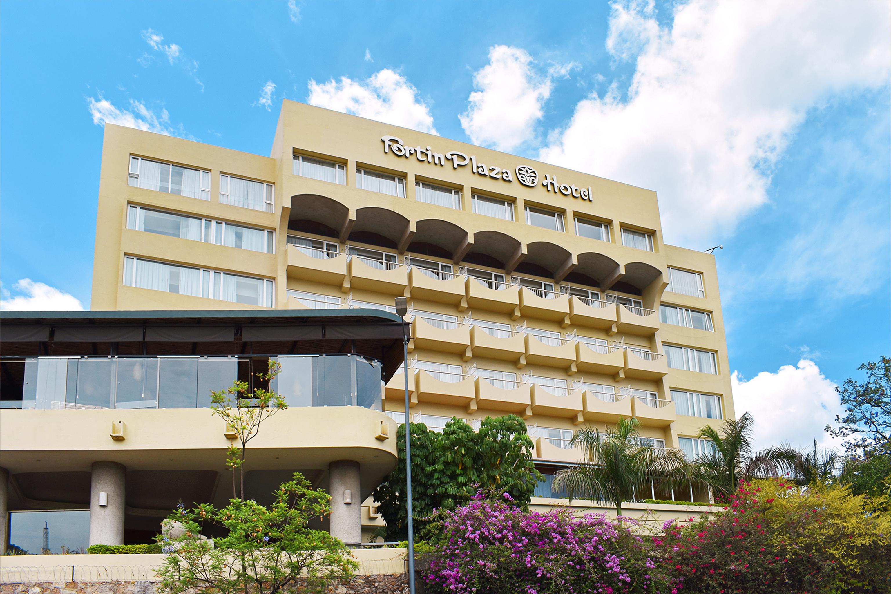 Vista Exterior Hotel Fortin Plaza