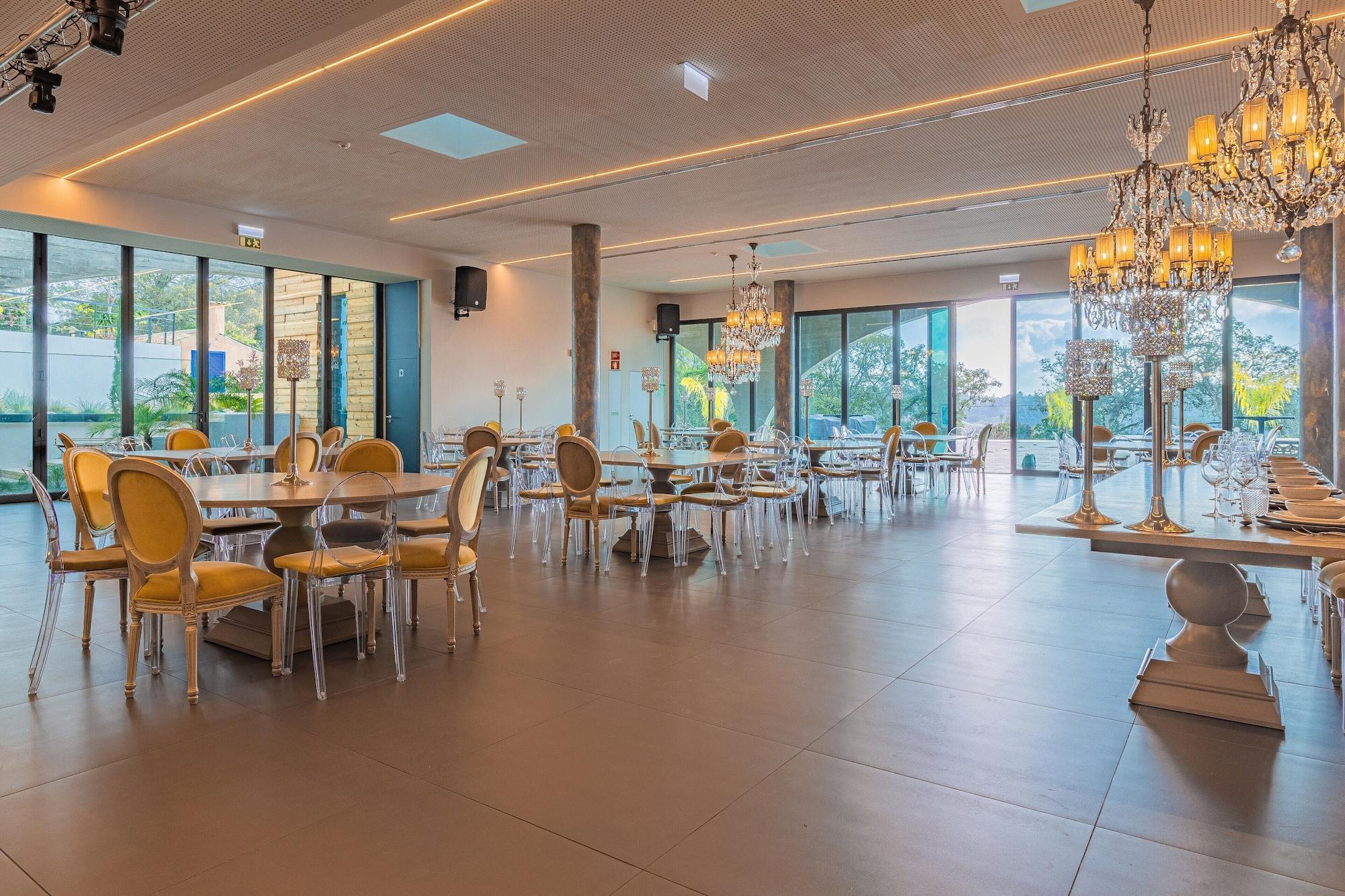 Sala de Reuniones Villa Cerrado das Fontainhas