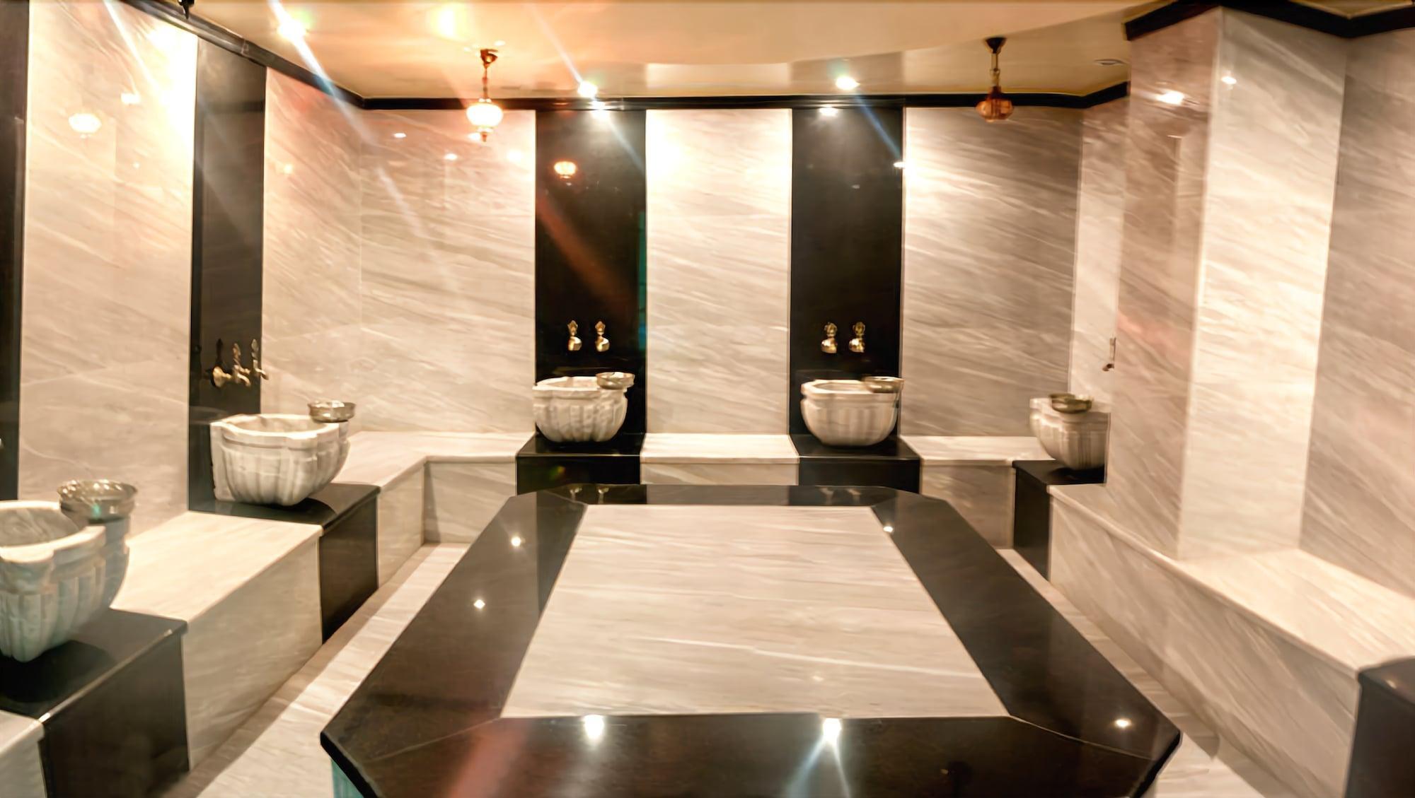 Instalaciones Recreativas Grand Ahos Hotel