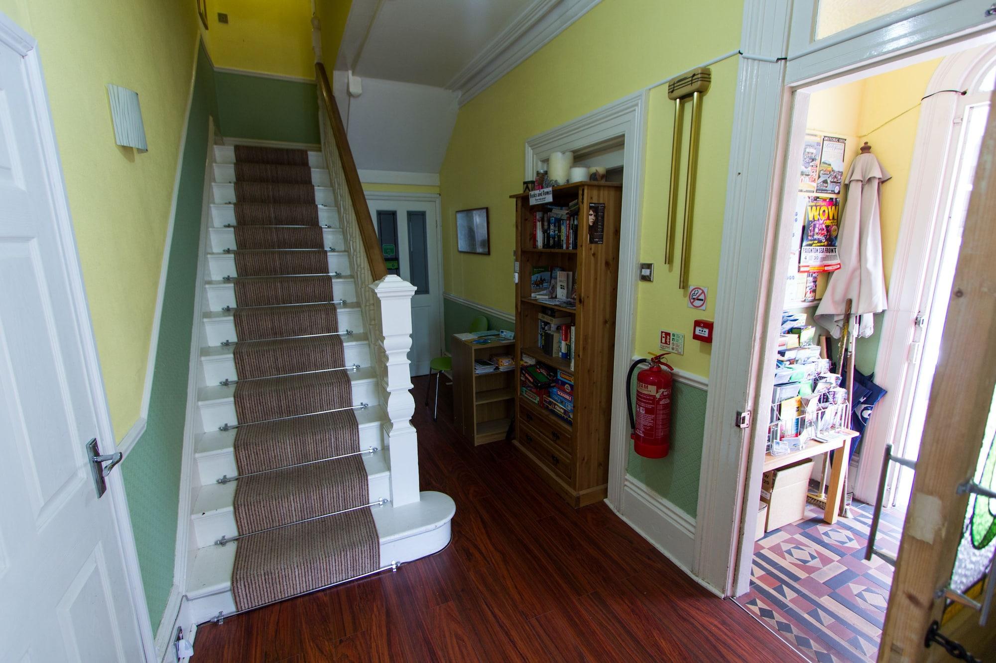 Vista Lobby Harbour Heights Guest House