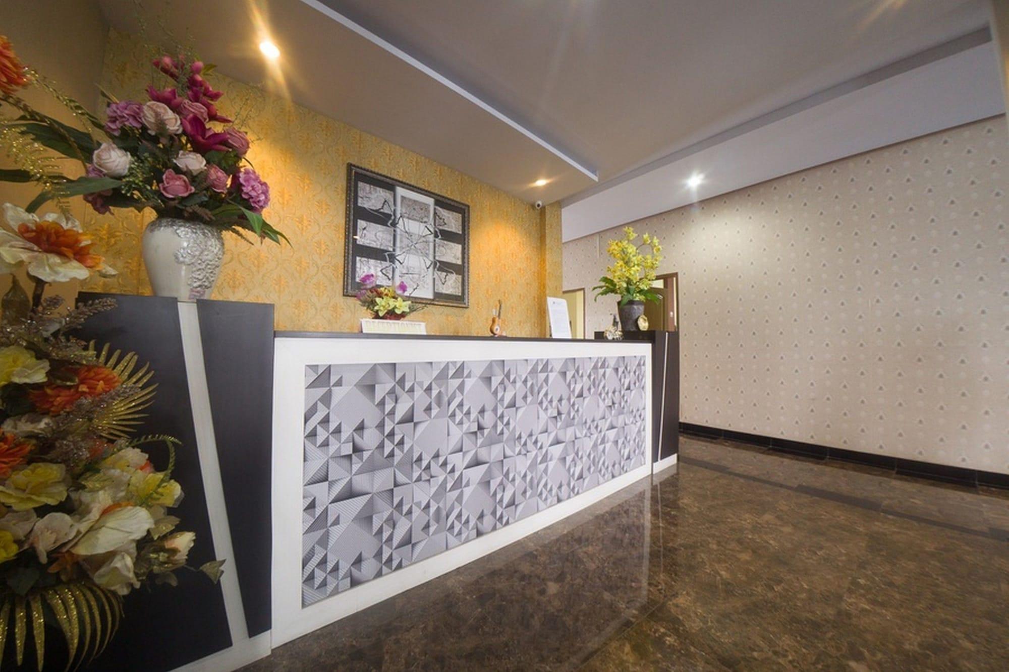 Vista Lobby RedDoorz near TVRI Gorontalo