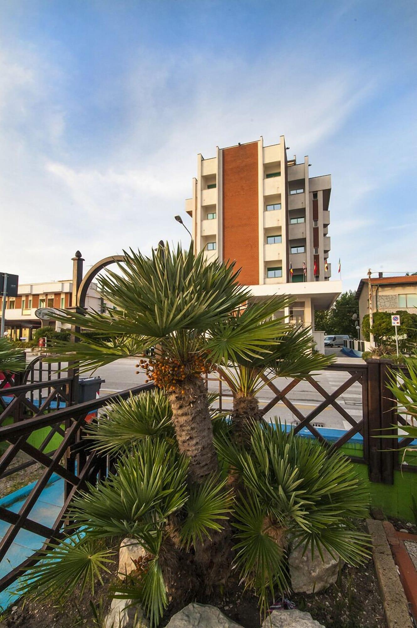 Vista Exterior Hotel Ambassador