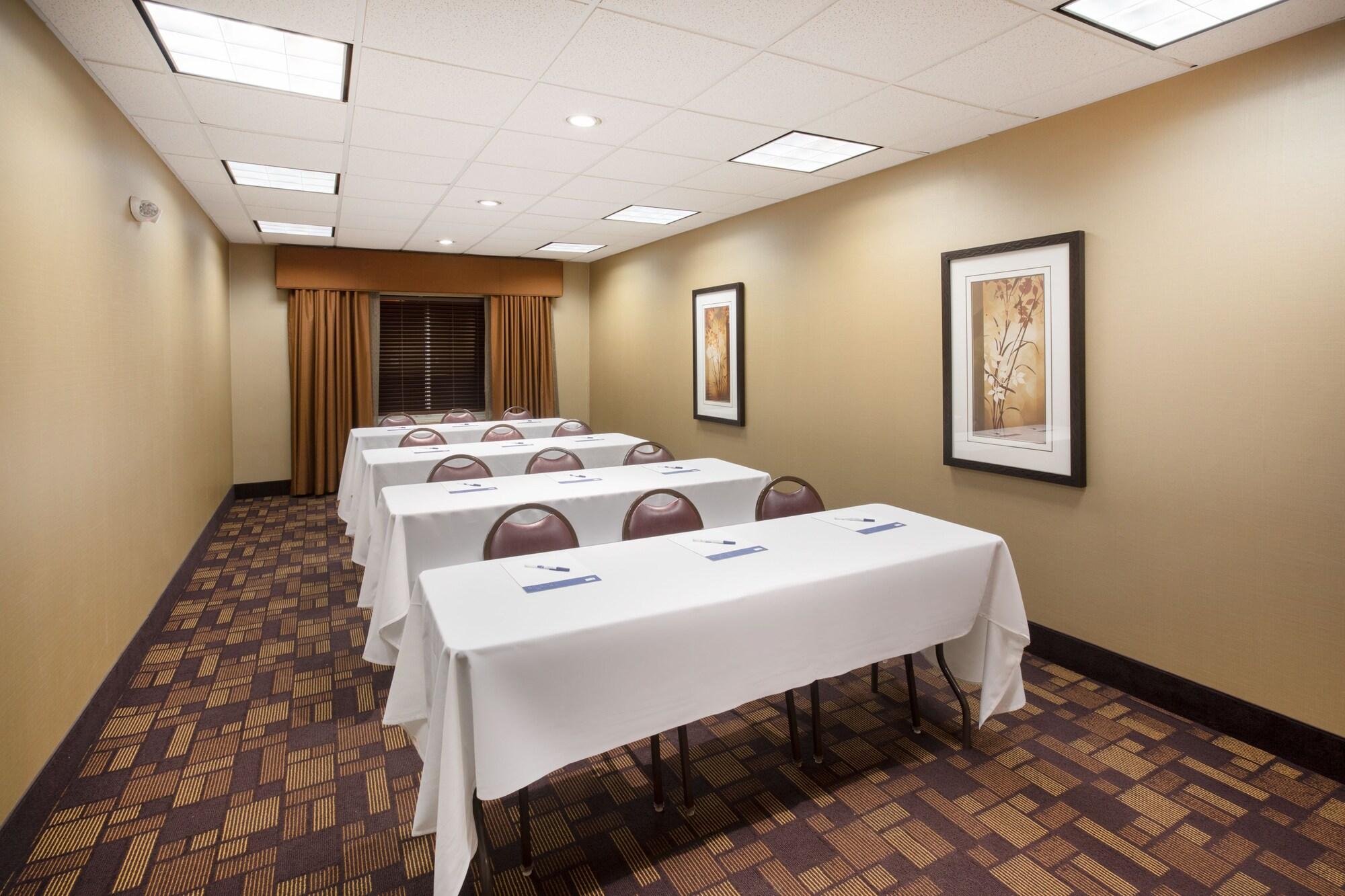 Sala de Reuniones Holiday Inn Express & Suites Yankton by IHG