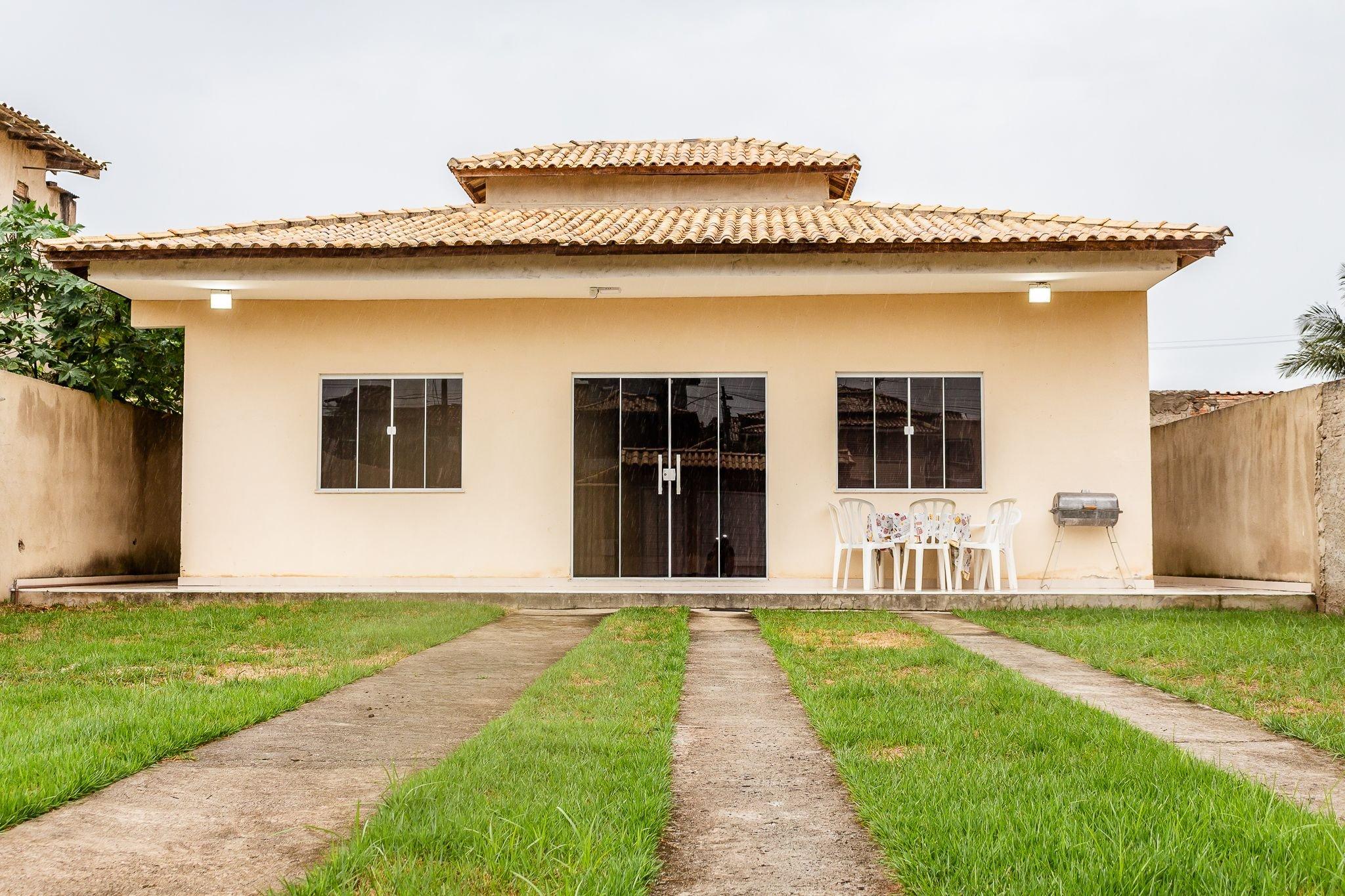 Vista Exterior Casa com Garagem em Búzios | JS 10/6