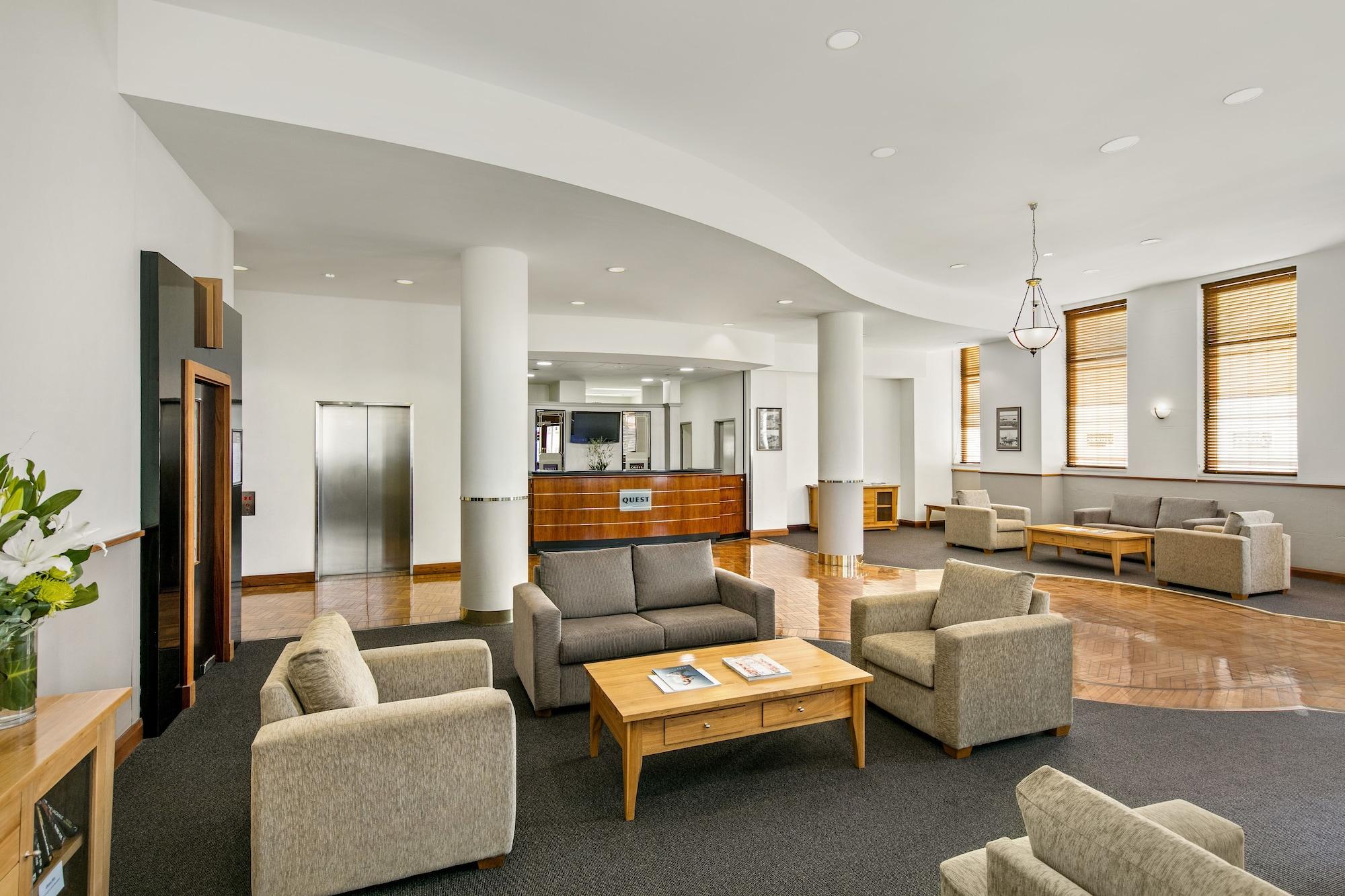 Vista Lobby Quest West End