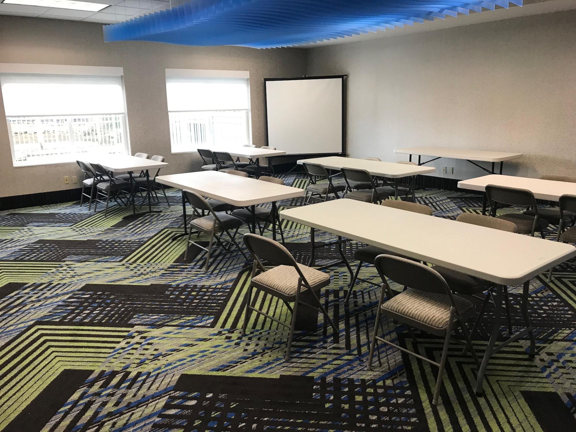 Sala de Reuniones Holiday Inn Express Hotel & Suites Seaside-Convention Center by IHG