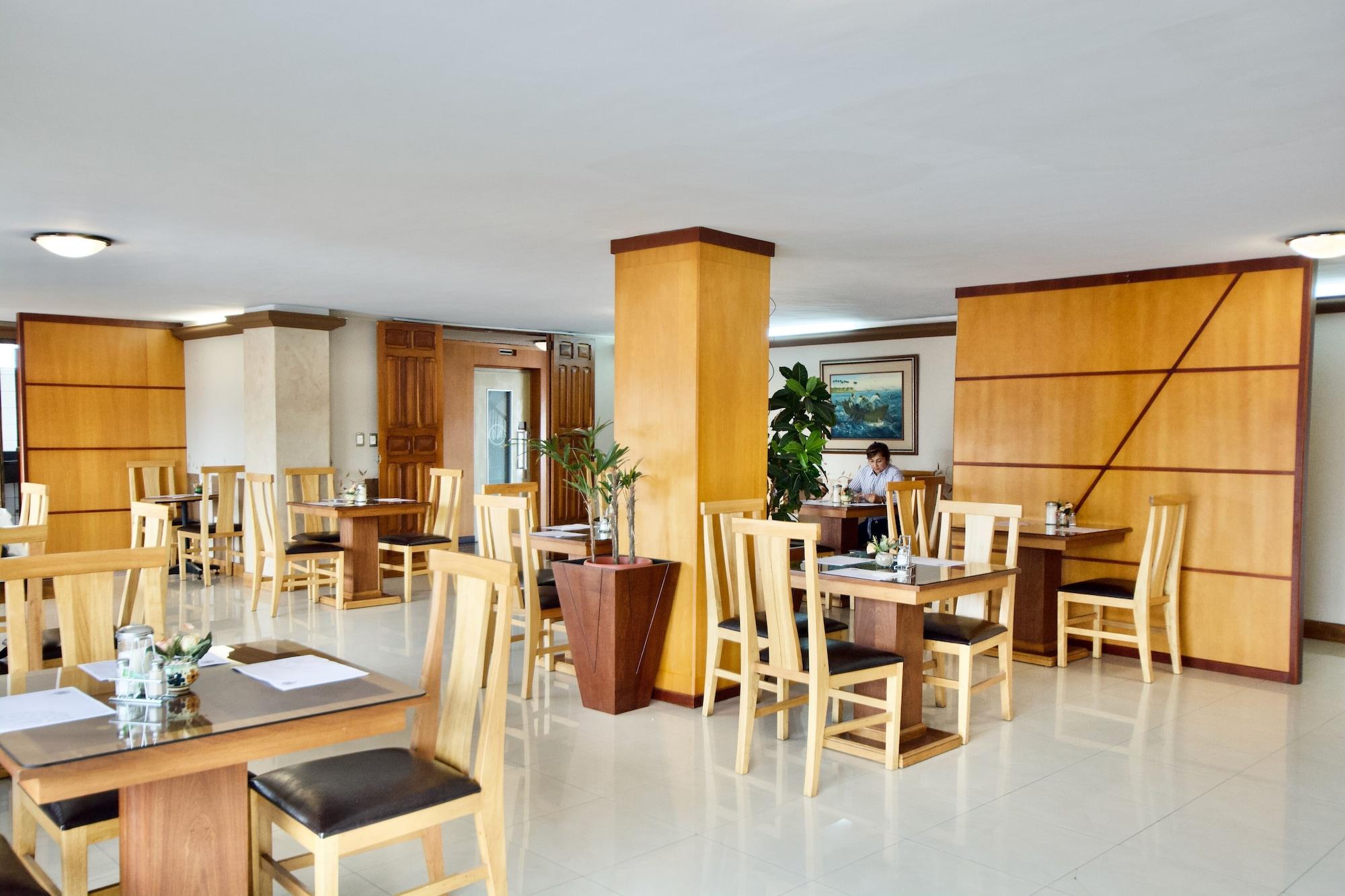 Bar/Salón Hotel Santa Monica