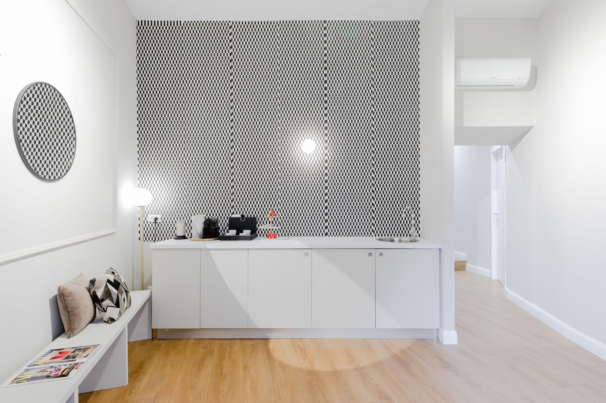 Restaurant Suites by Chloe