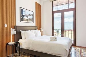 Vacation Rental - Donovan Night Scene by Wynwood