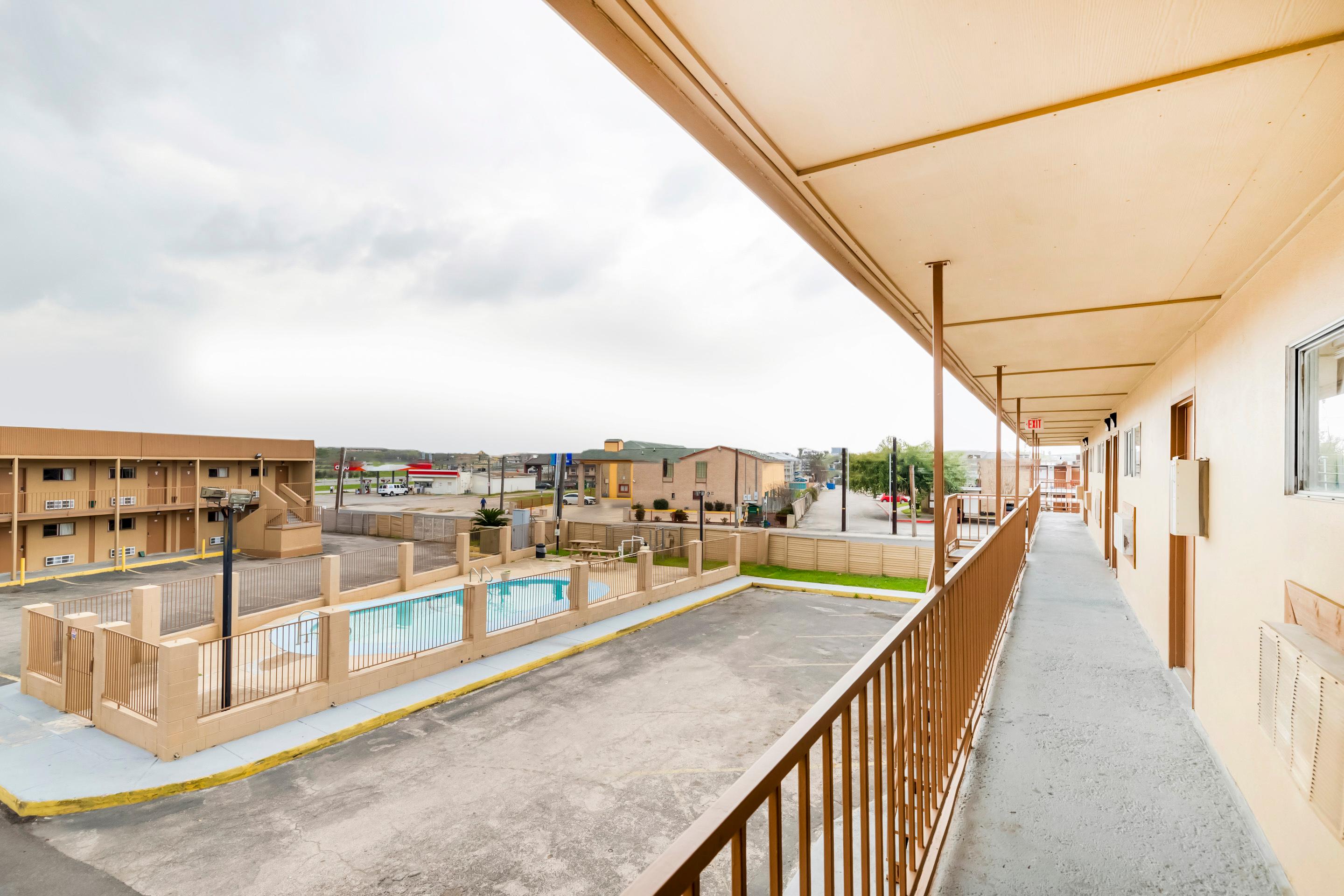 Vista Lobby Oyo Hotel San Antonio Lackland AFB/Seaworld Hwy 90 W