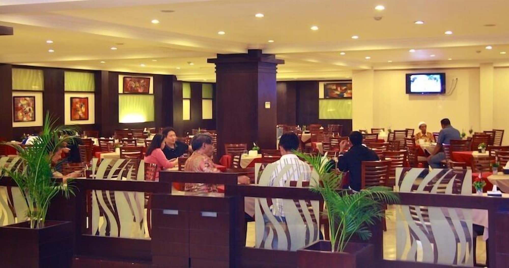 Bar/Salón Hotel Nuansa Indah