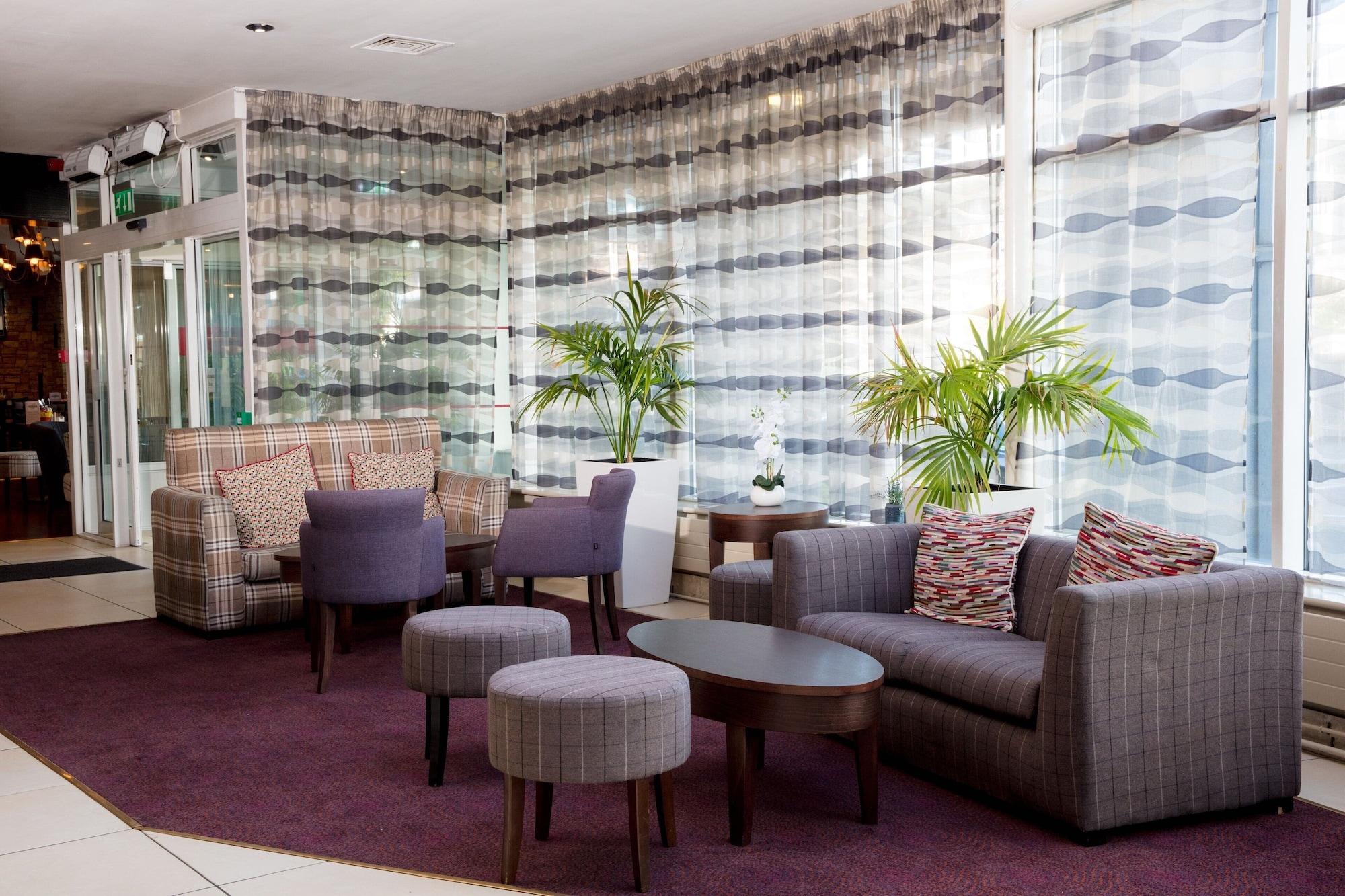 Vista Lobby Leonardo Hotel Cork