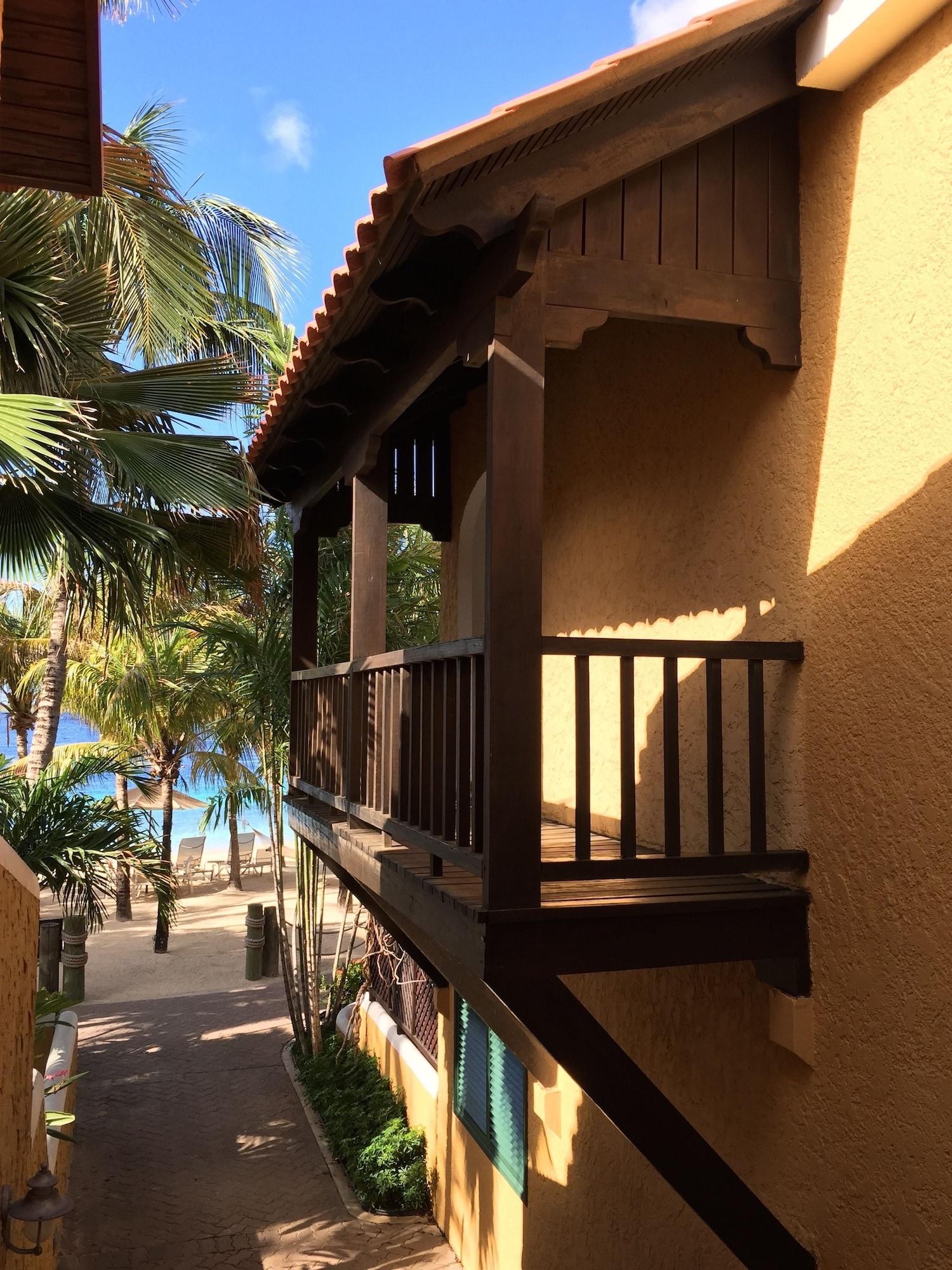 Vista Exterior Harbour Village Beach Club Bonaire