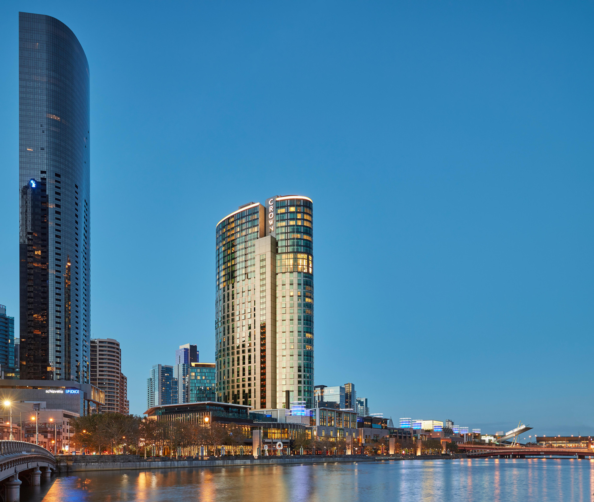 Vista Exterior Crown Towers Melbourne