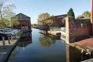 Alquiler Vacacional - Attractive Waterside Apartment