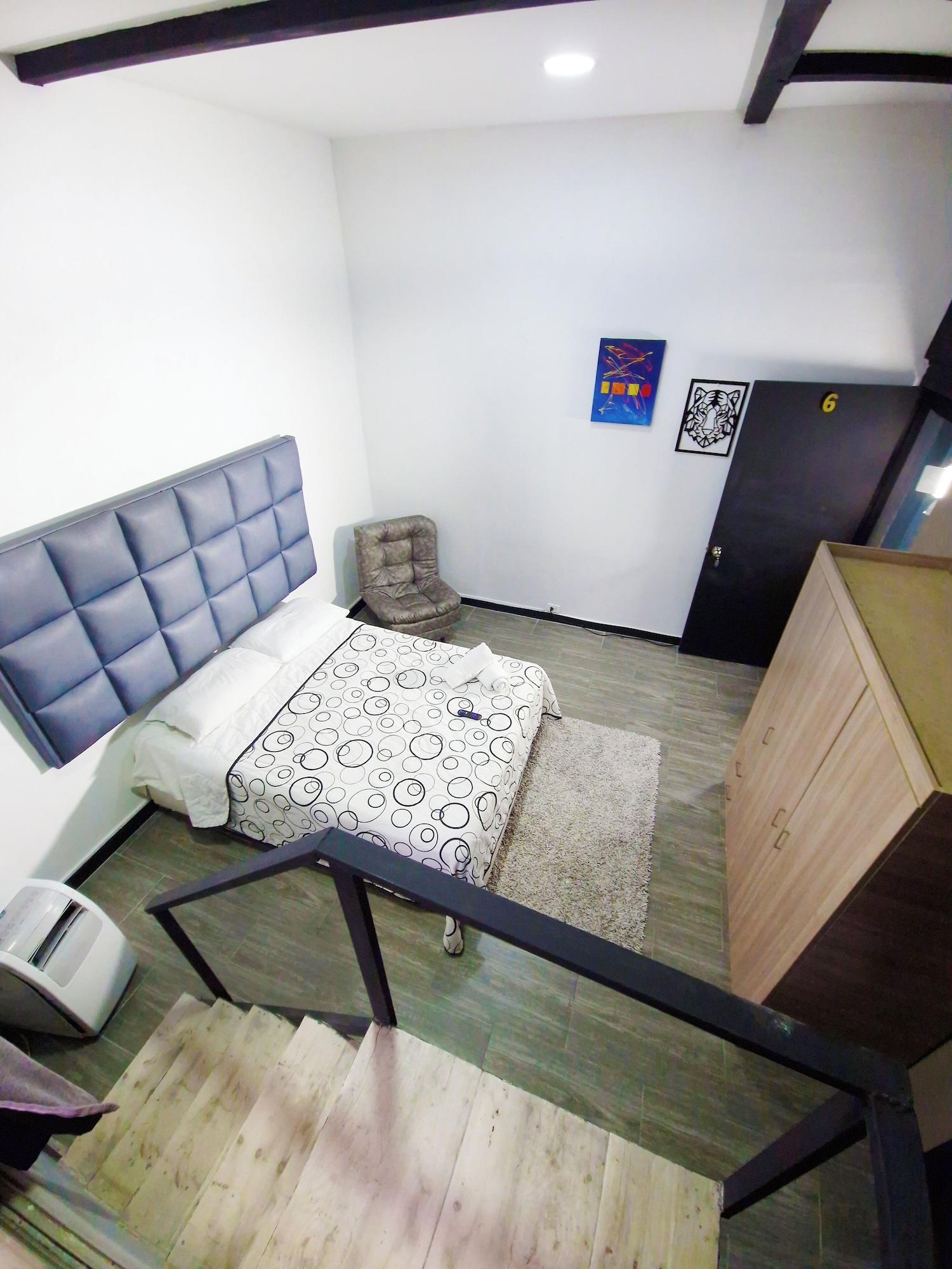 Habitación $ PROMO $ Big Rooftop Apt 10 BDRM w/Pool @Poblado