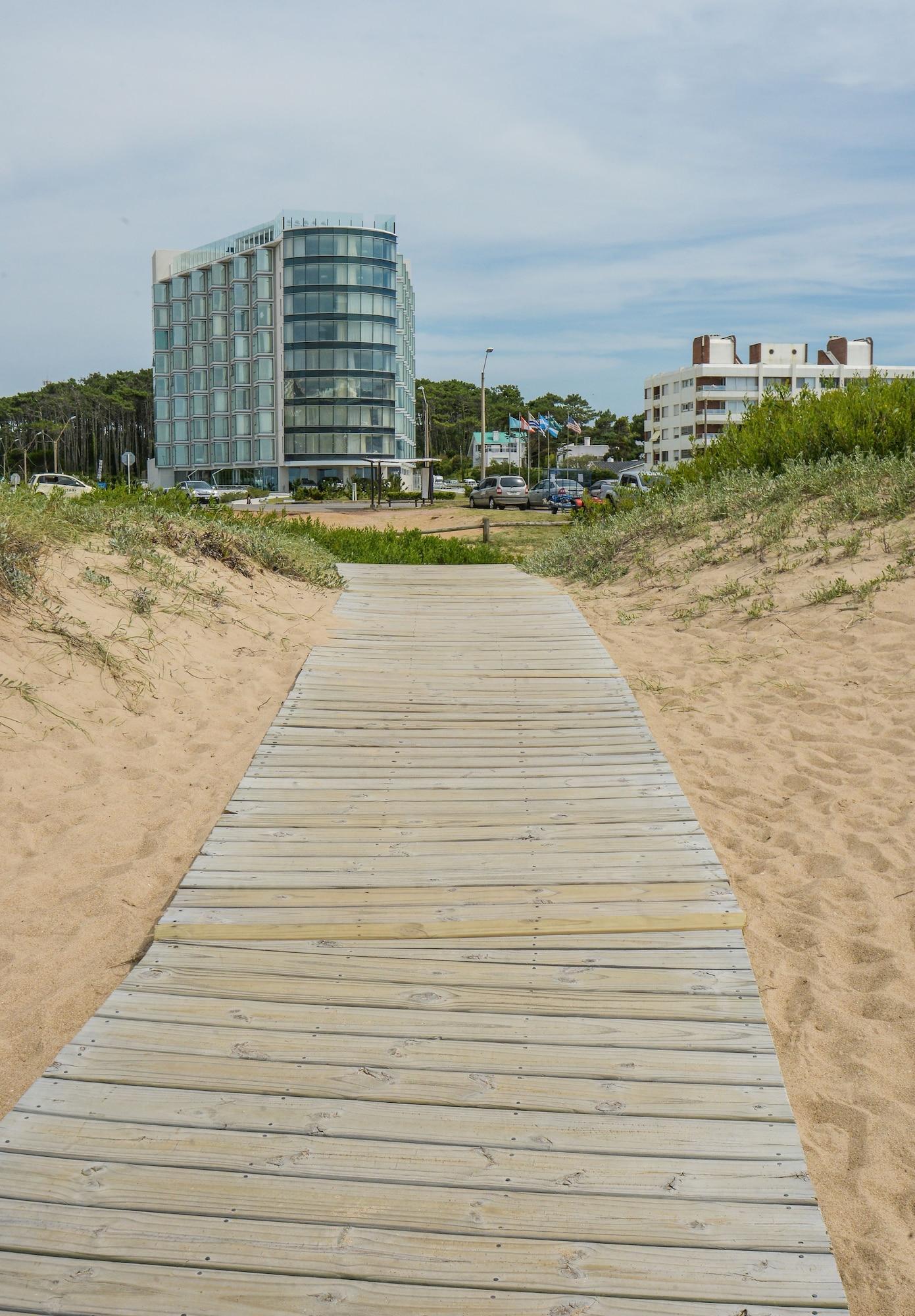 Vista Exterior The Grand Hotel Punta Del Este
