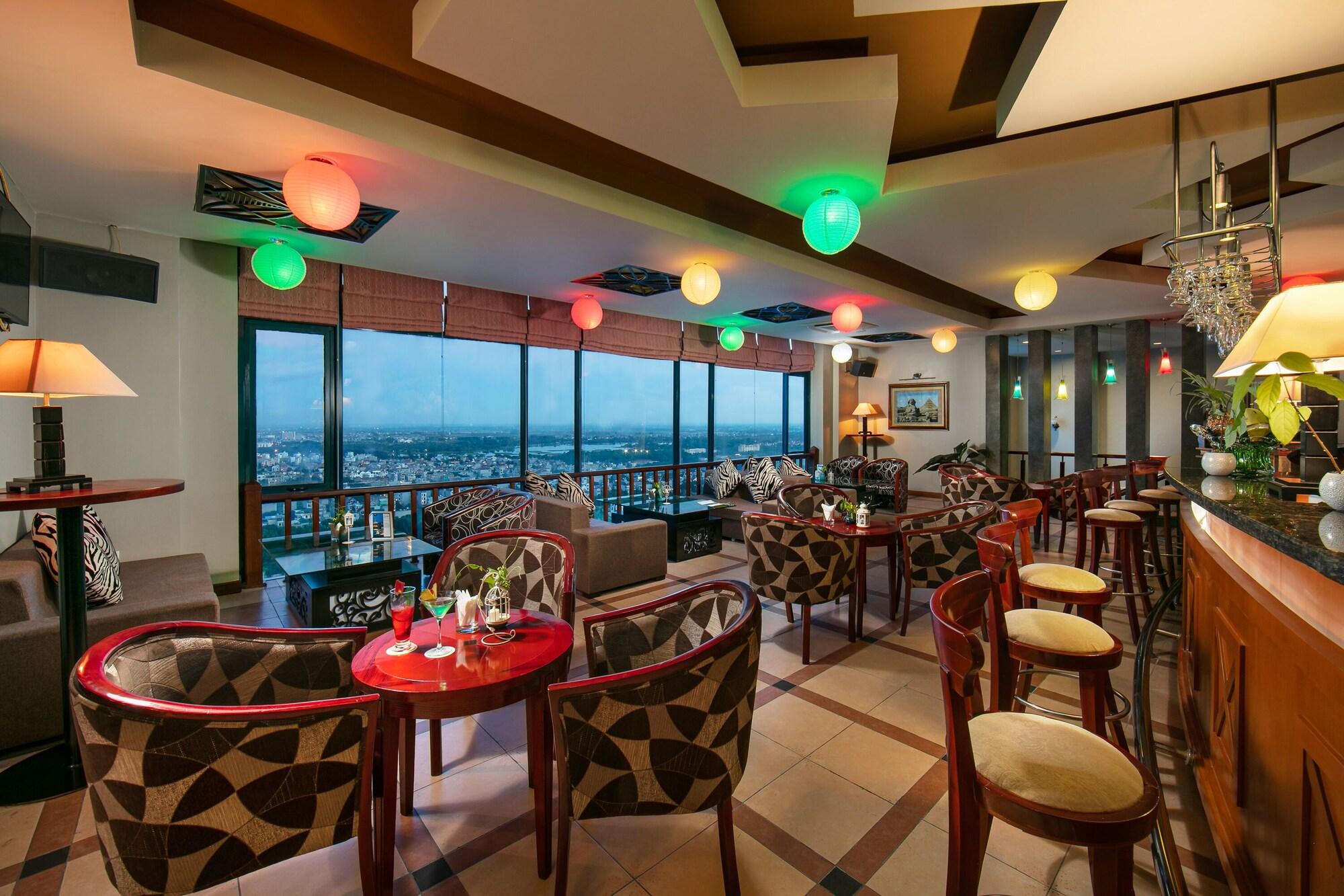 Bar/Salón Nam Cuong Hai Duong Hotel