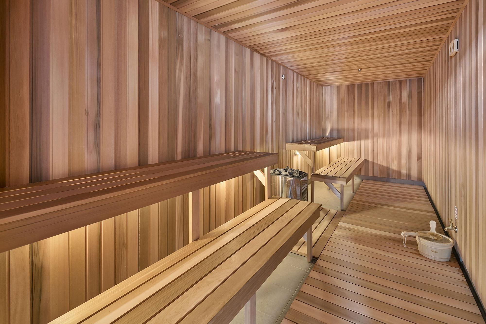 Spa Hope Street Apartments by CLLIX