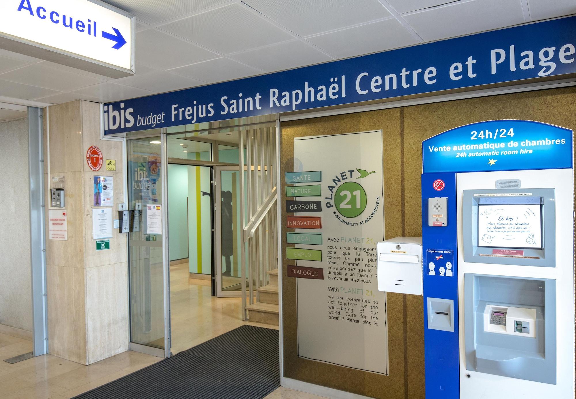 Vista Lobby ibis budget Fréjus Saint-Raphaël Centre et Plage
