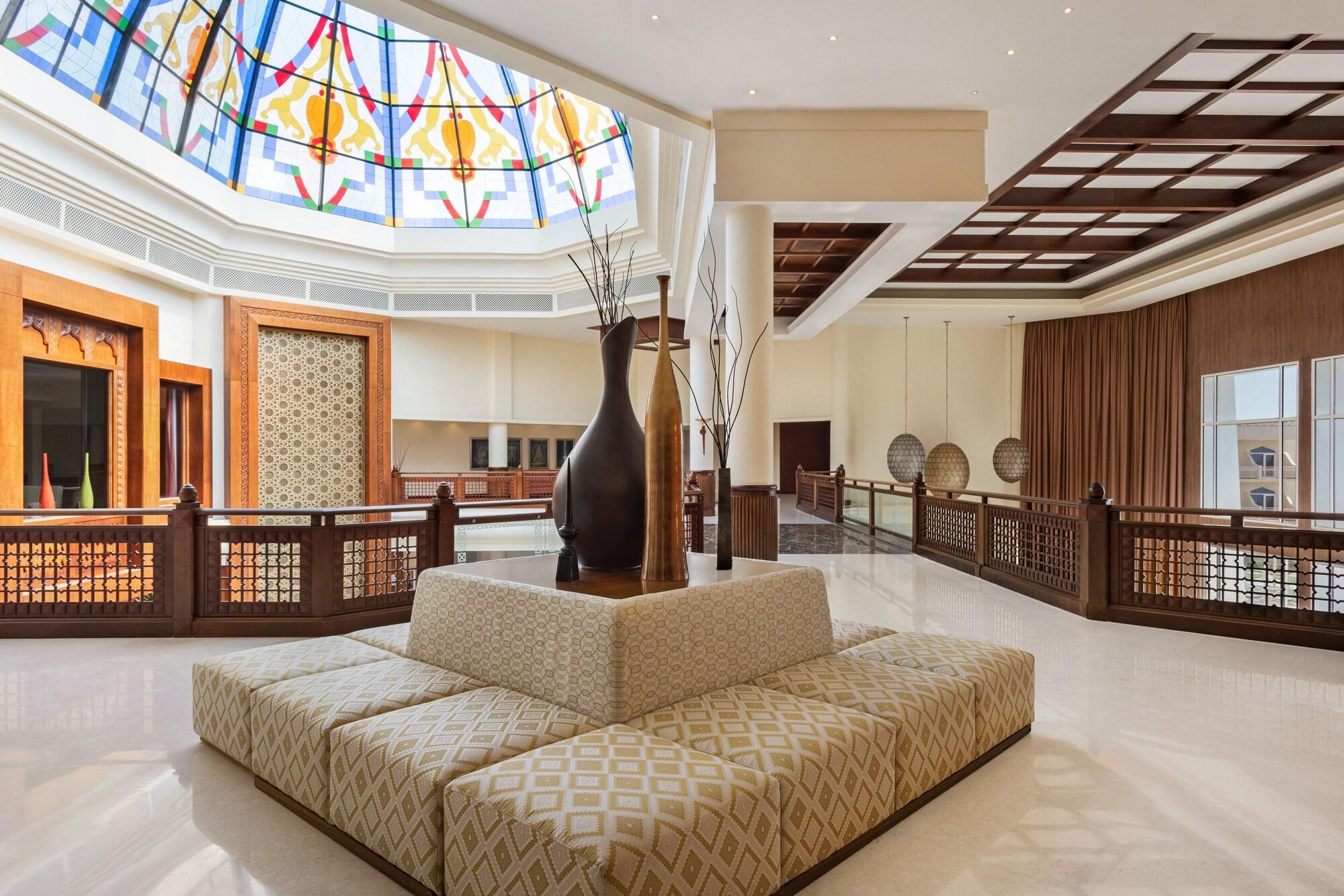 Vista Lobby Wyndham Garden Salalah Mirbat