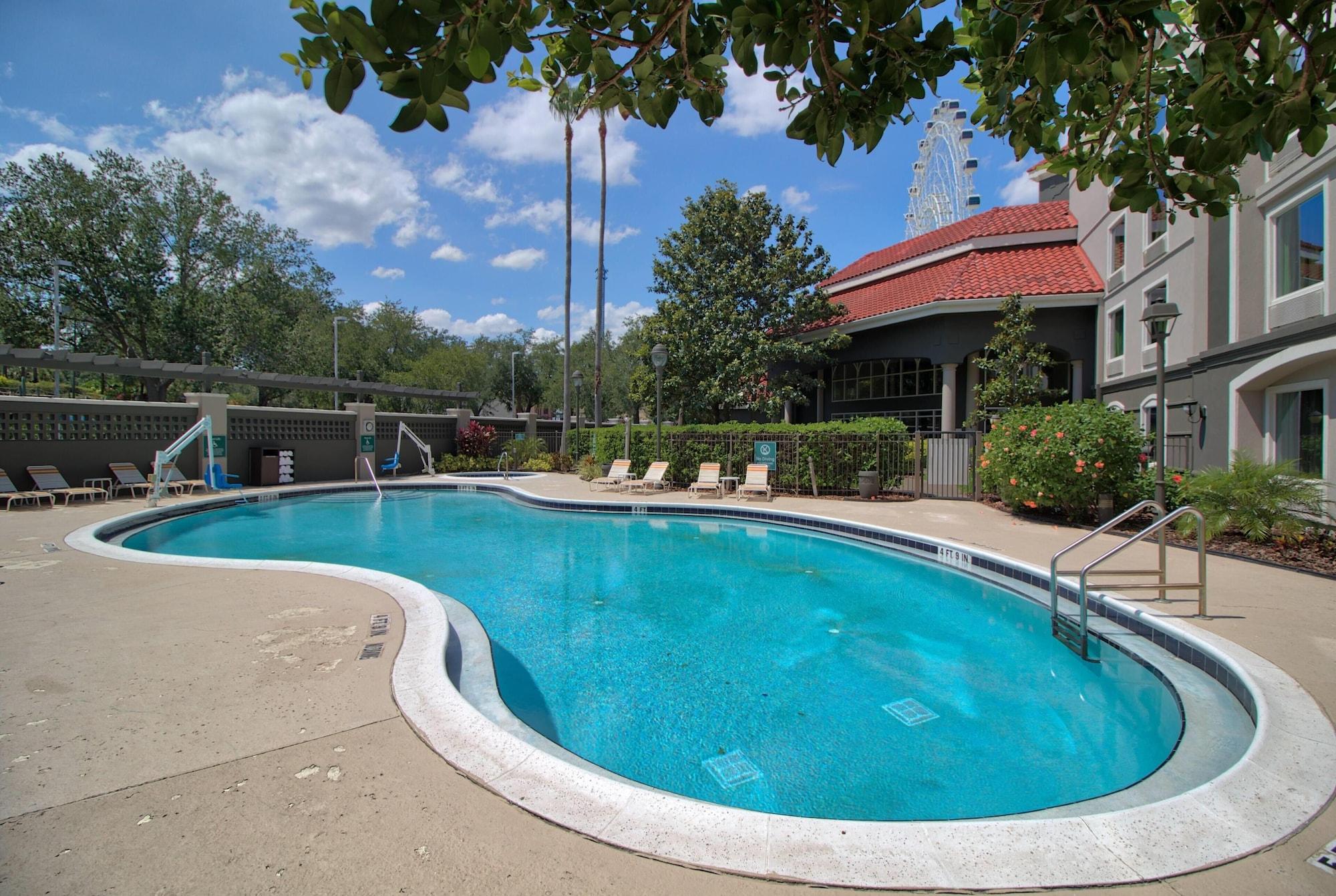 Vista Piscina La Quinta Inn & Suites by Wyndham Orlando I Drive/Conv Ctr
