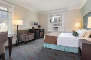 Alquiler Vacacional - Jun 28-30: Pride Weekend Stay at Worldmark Suite-Celebrations Nearby!