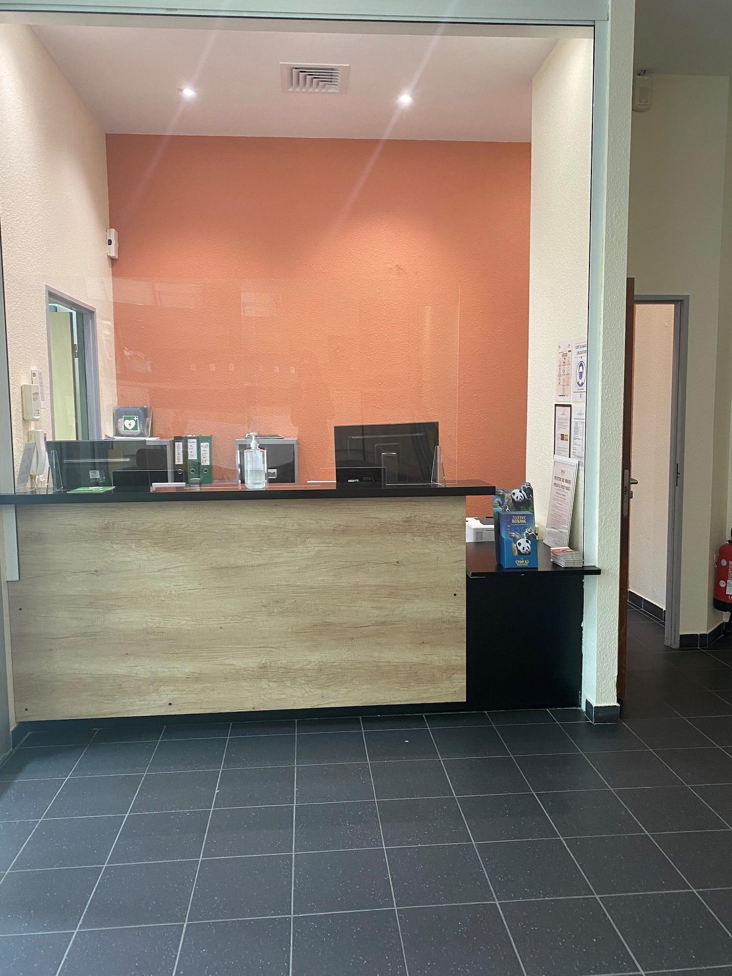 Vista Lobby APPARTHOTEL Torcy