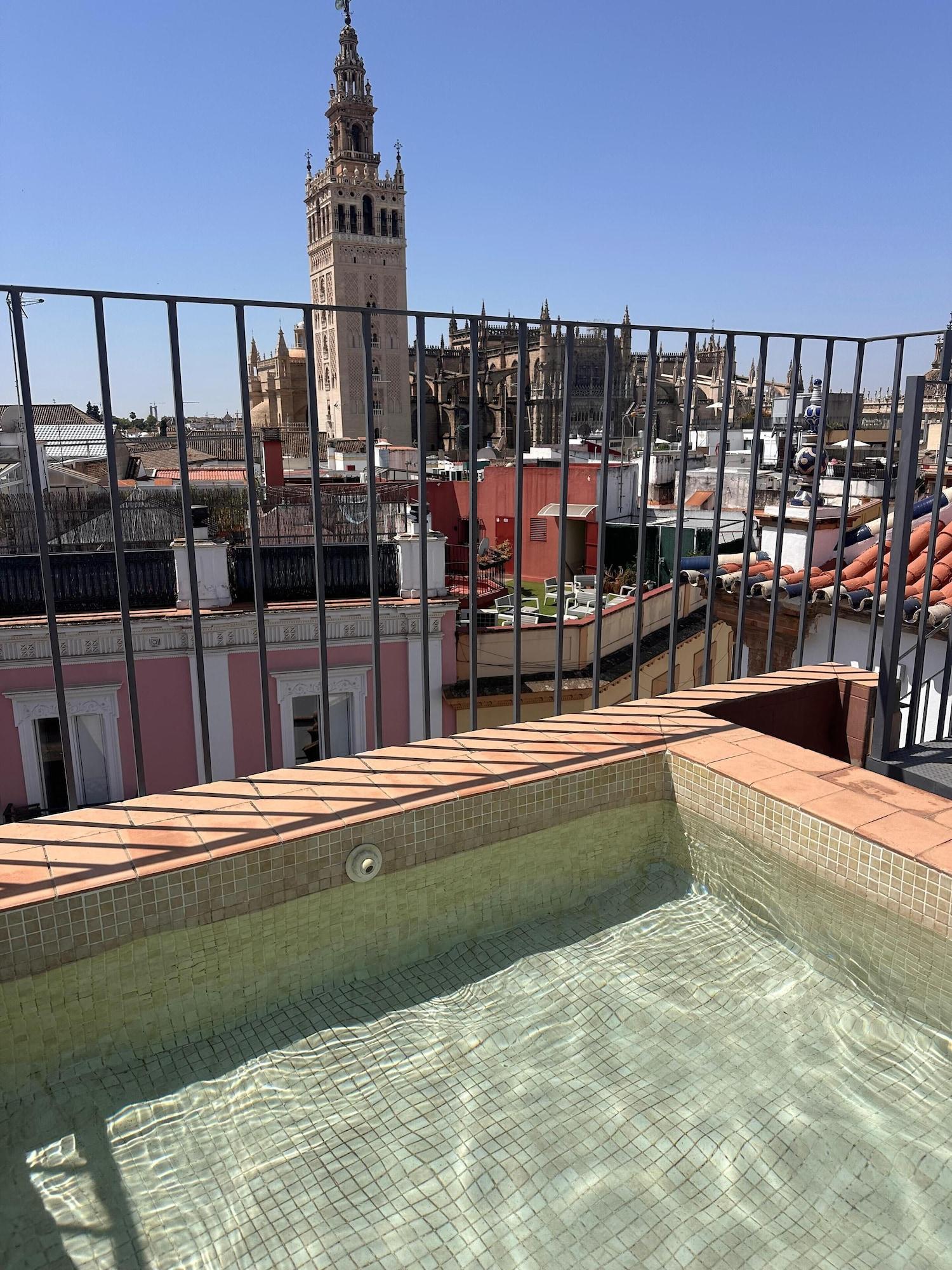 Vista Piscina Casa del Gobernador