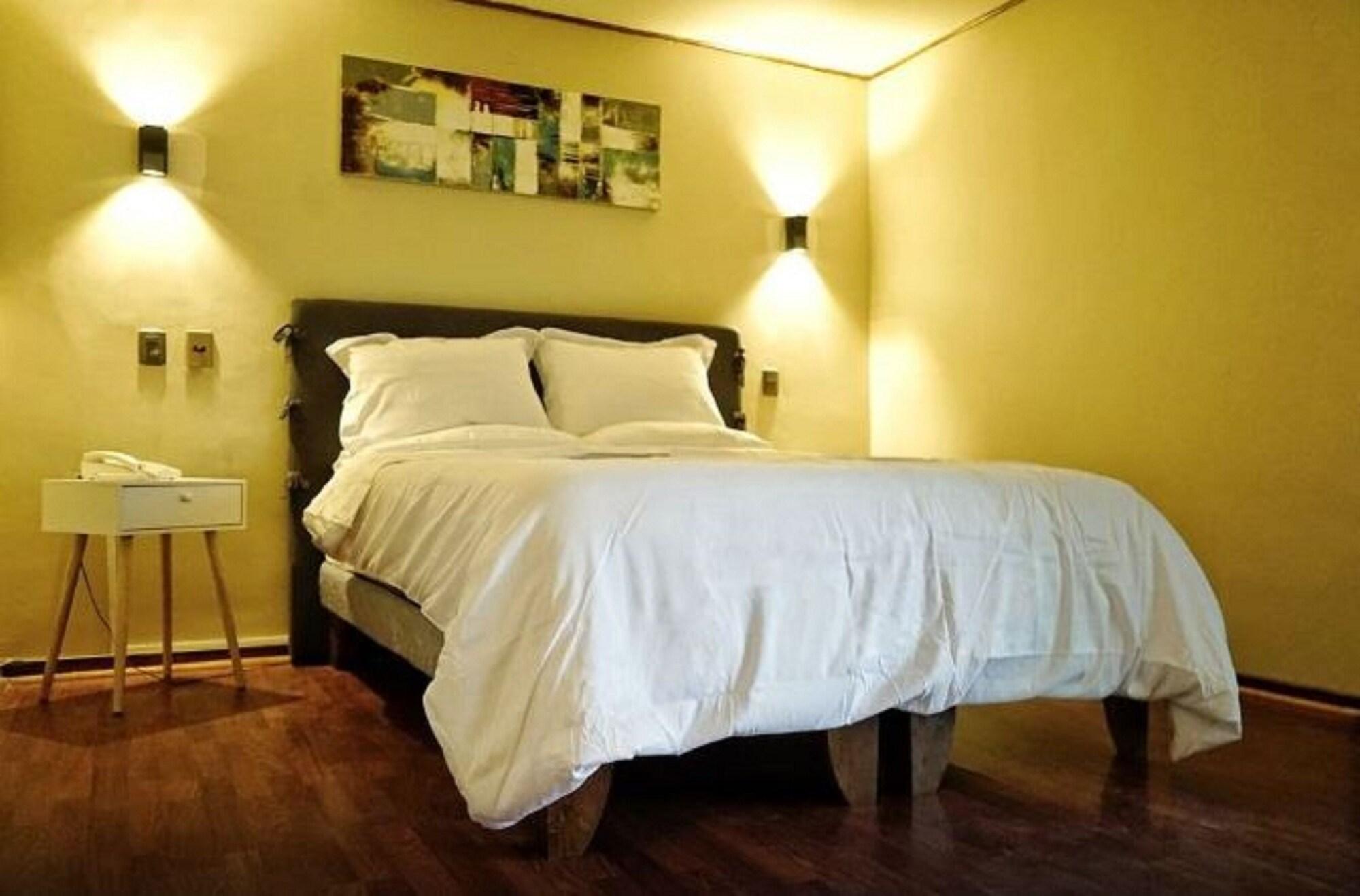 Varios Blu Suites Motel Y Refugio Romantico - Adults Only