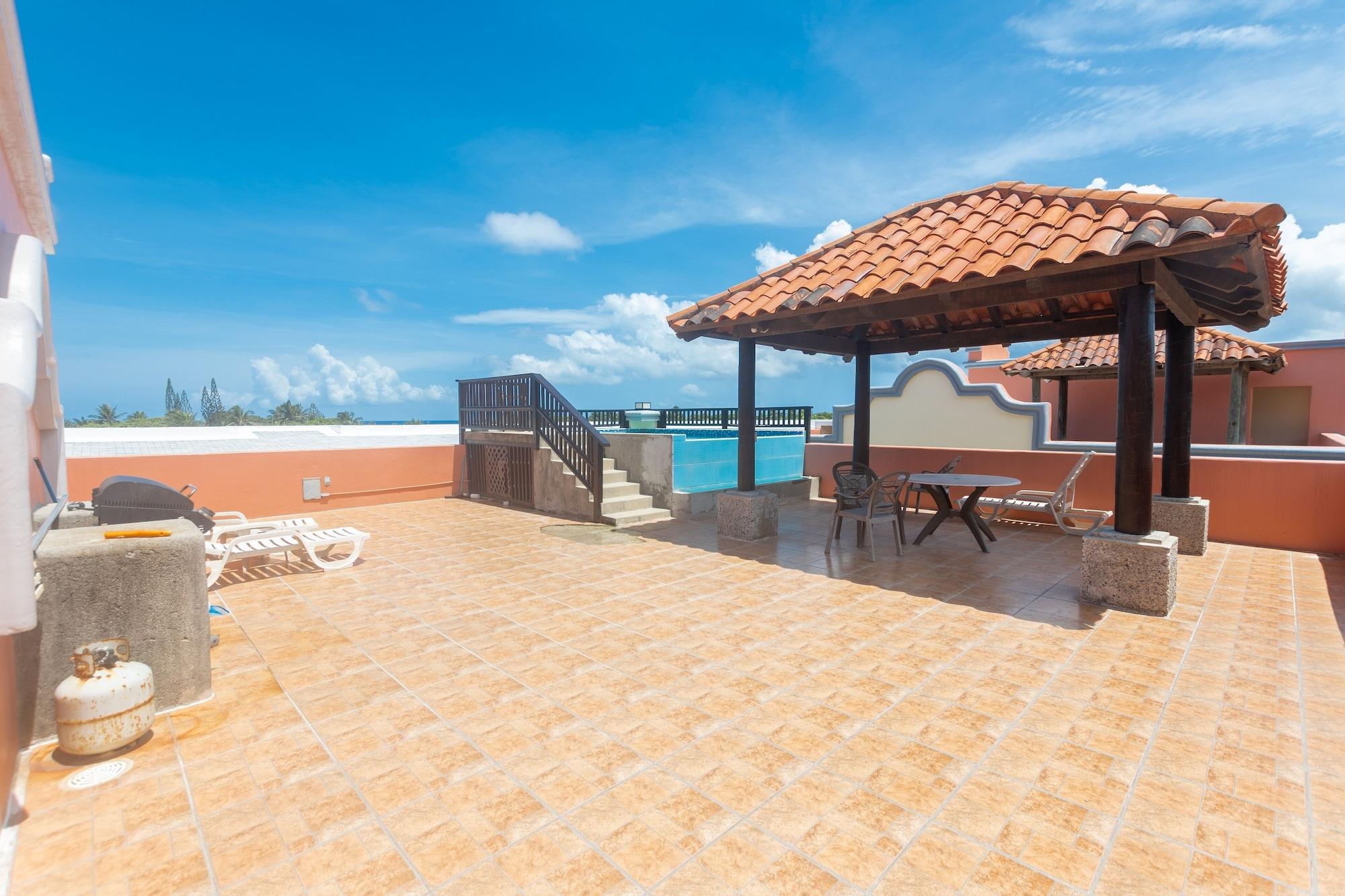 Restaurant Green Orchid Escape 2 Bedroom Apts
