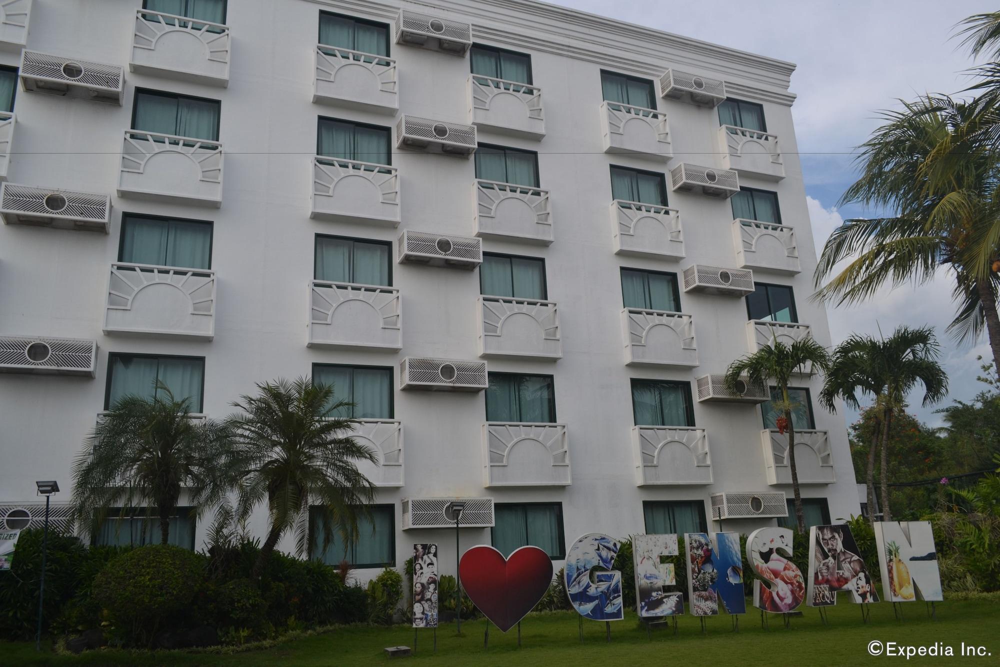 Vista Exterior East Asia Royale Hotel