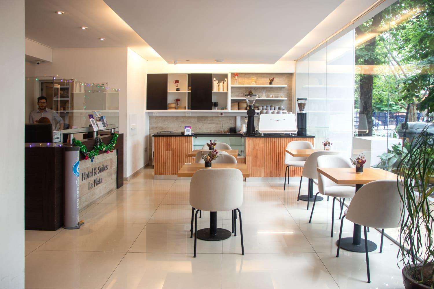 Vista Lobby Days Inn & Suites by Wyndham La Plata